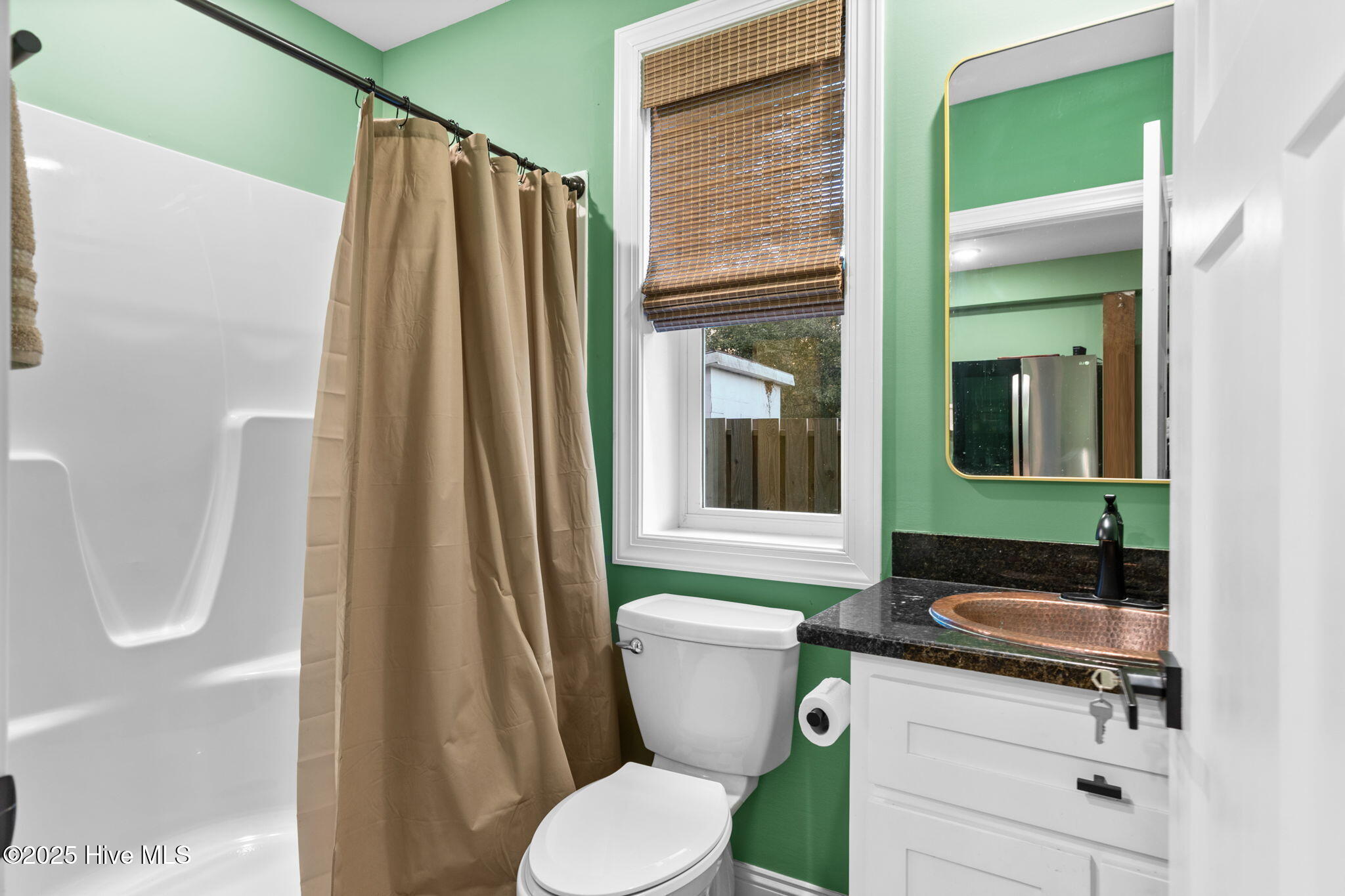 100541754 | Photo 50