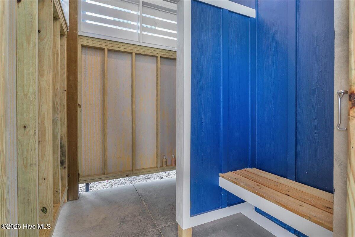 100565716 | Photo 54