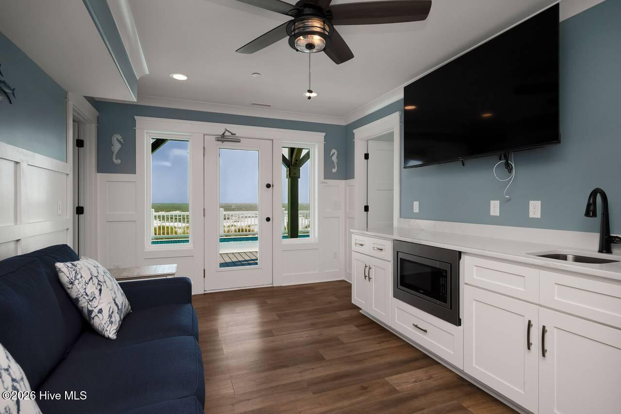 100560212 | Photo 92