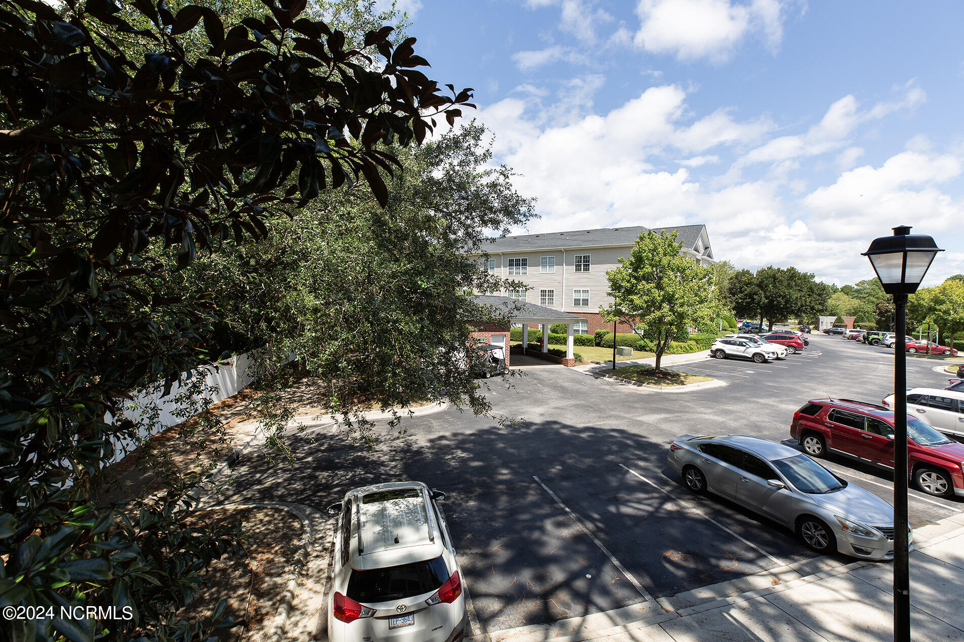 100463737 | Photo 15