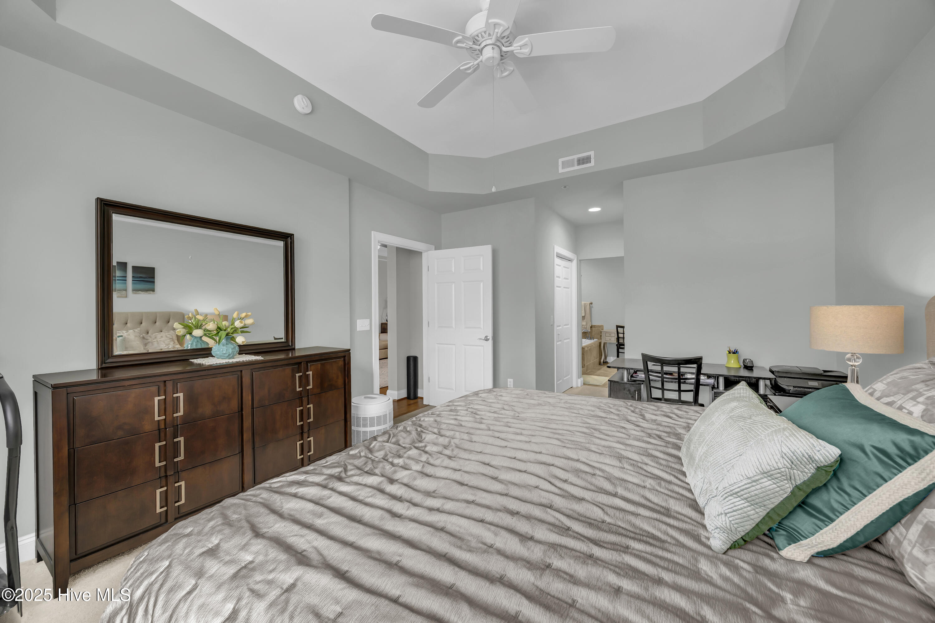 100551709 | Photo 17