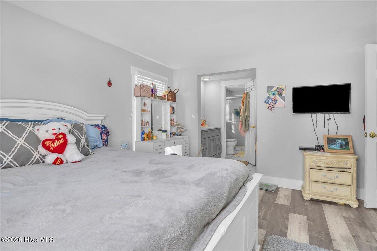 100548793 | Photo 24