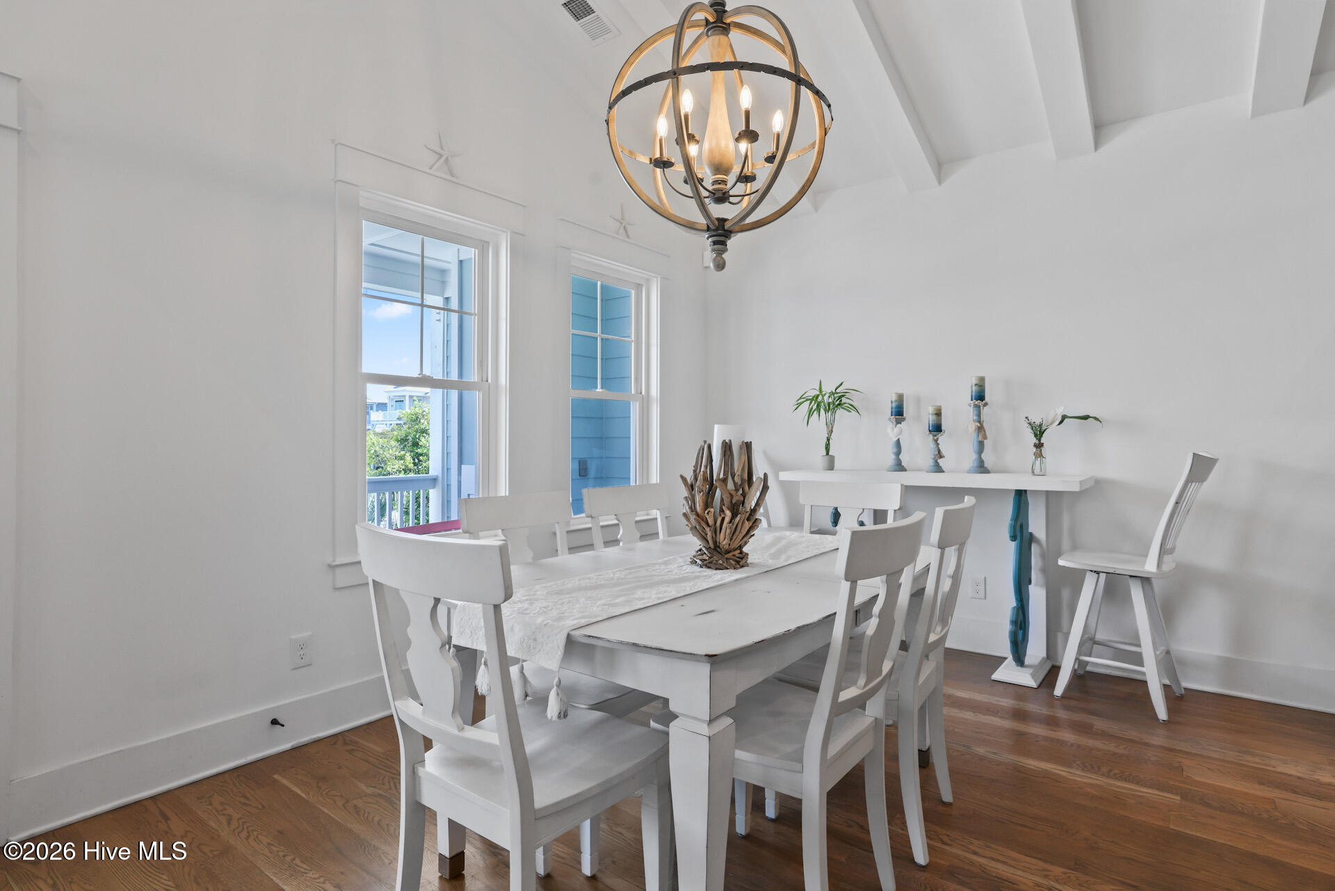 100567174 | Photo 10