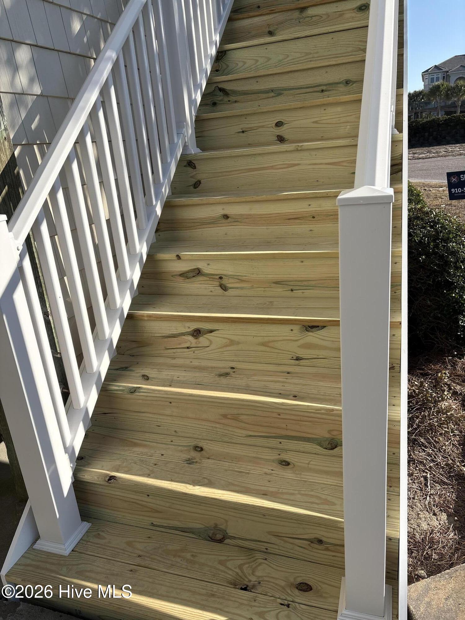 100529458 | Photo 35