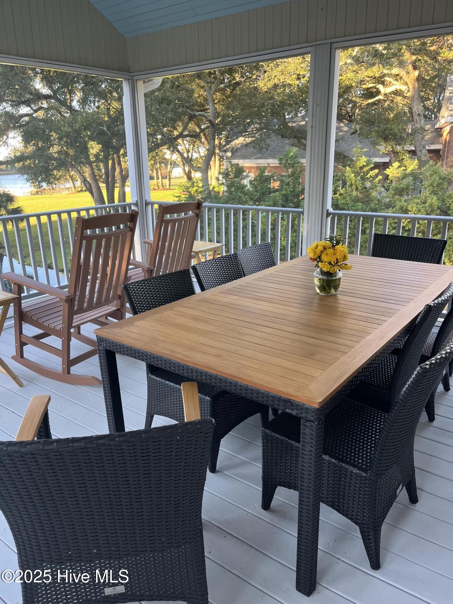 100540597 | Photo 17