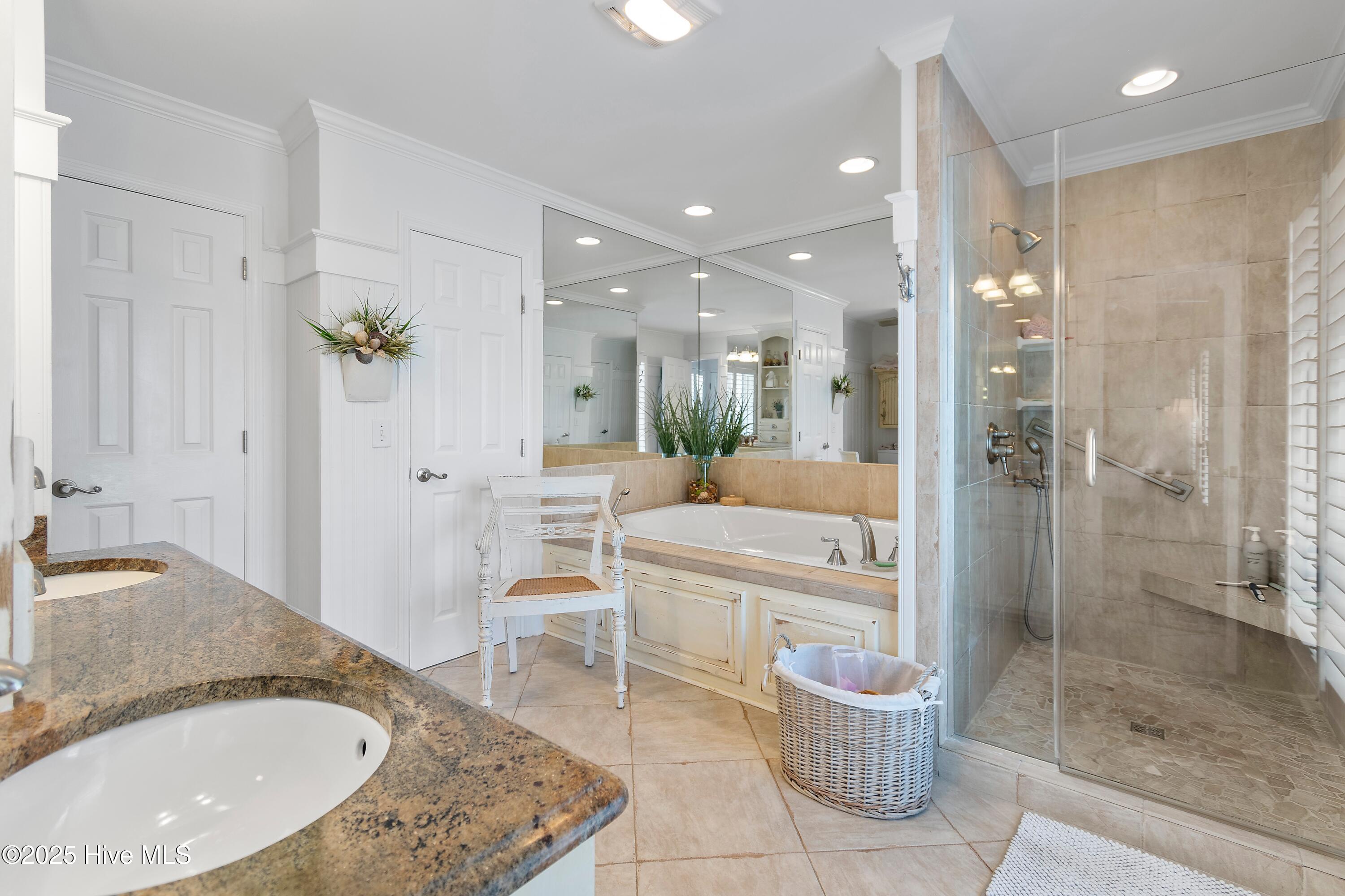 100527373 | Photo 29