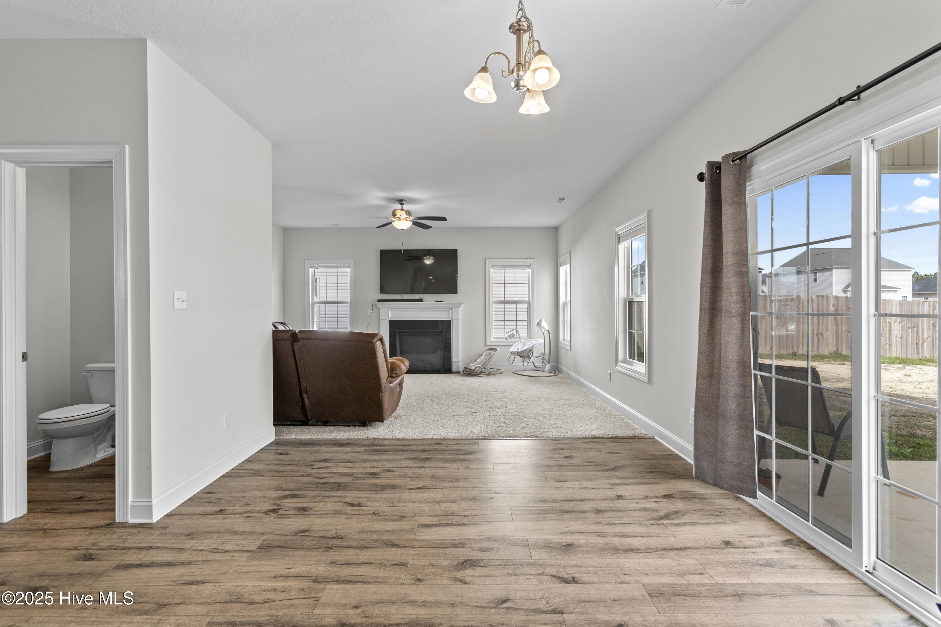 100504313 | Photo 10