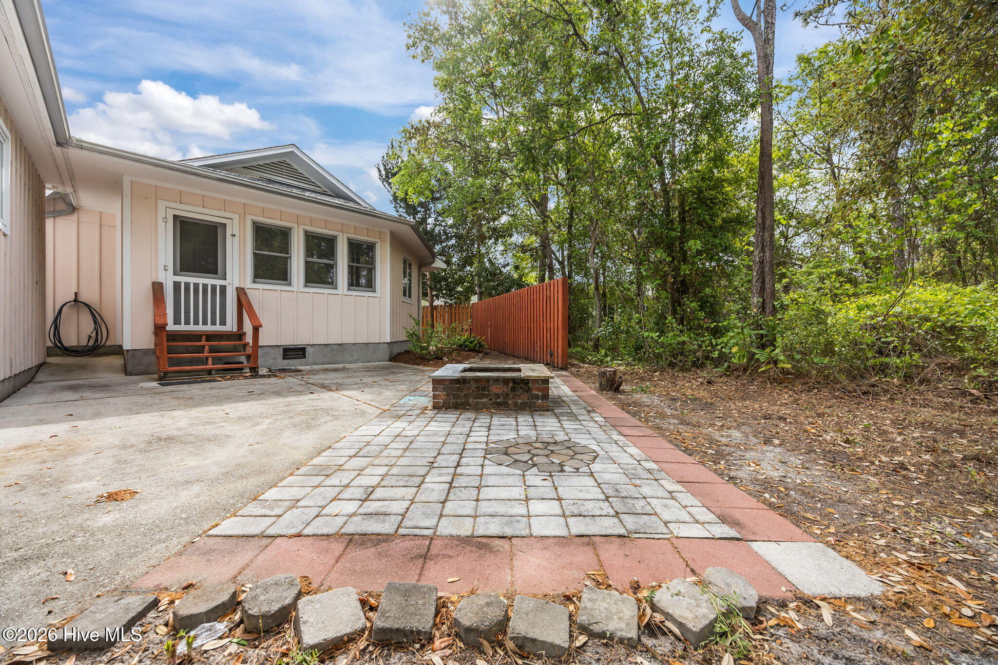 100565896 | Photo 39