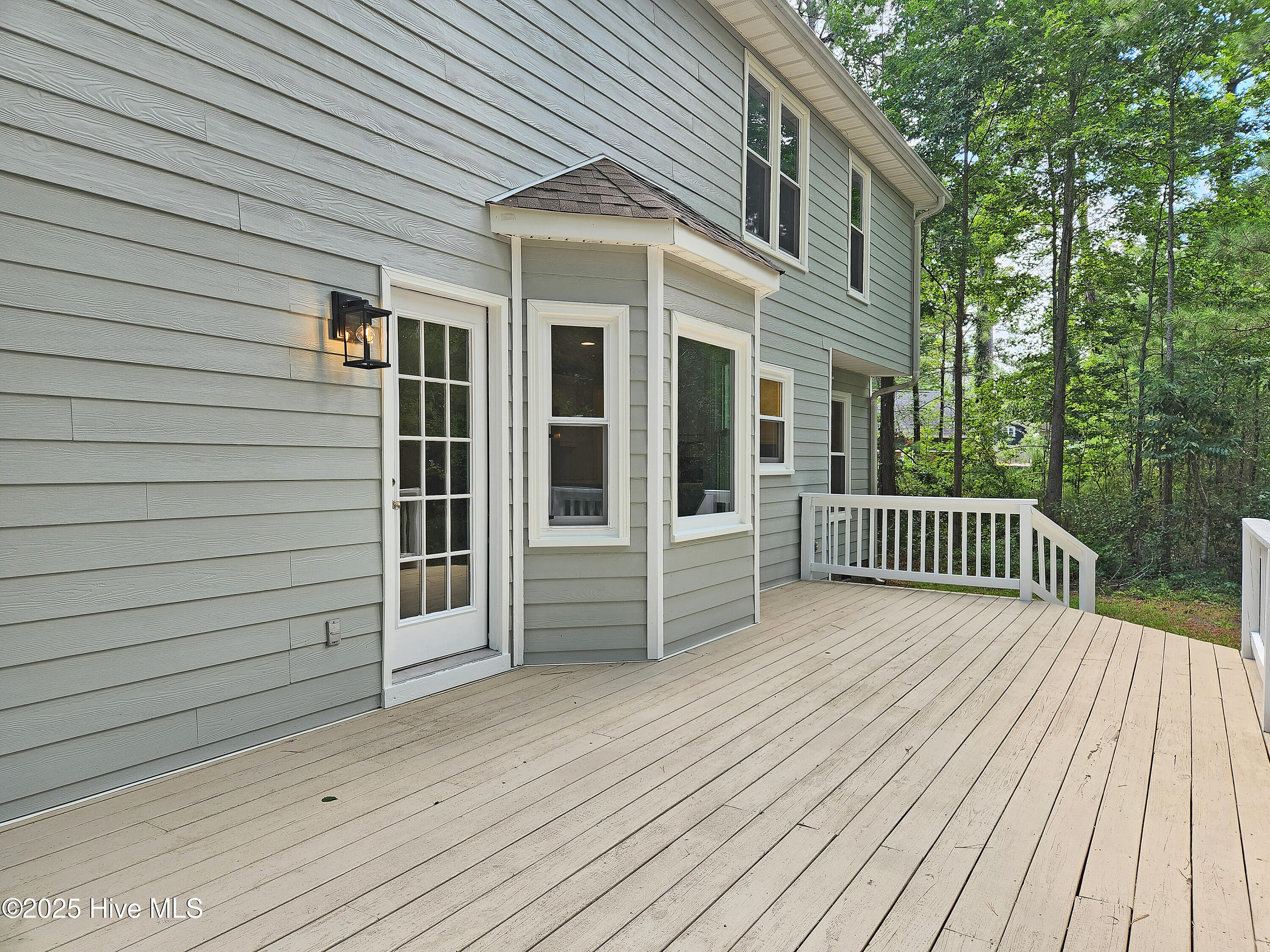 100517489 | Photo 44