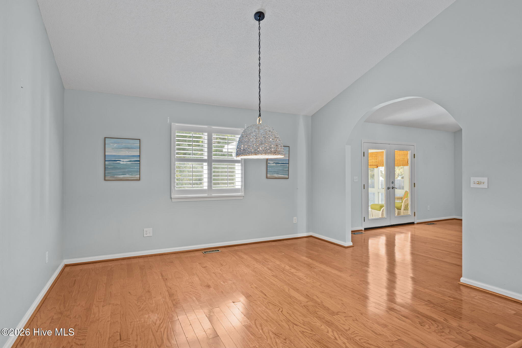 100564884 | Photo 16