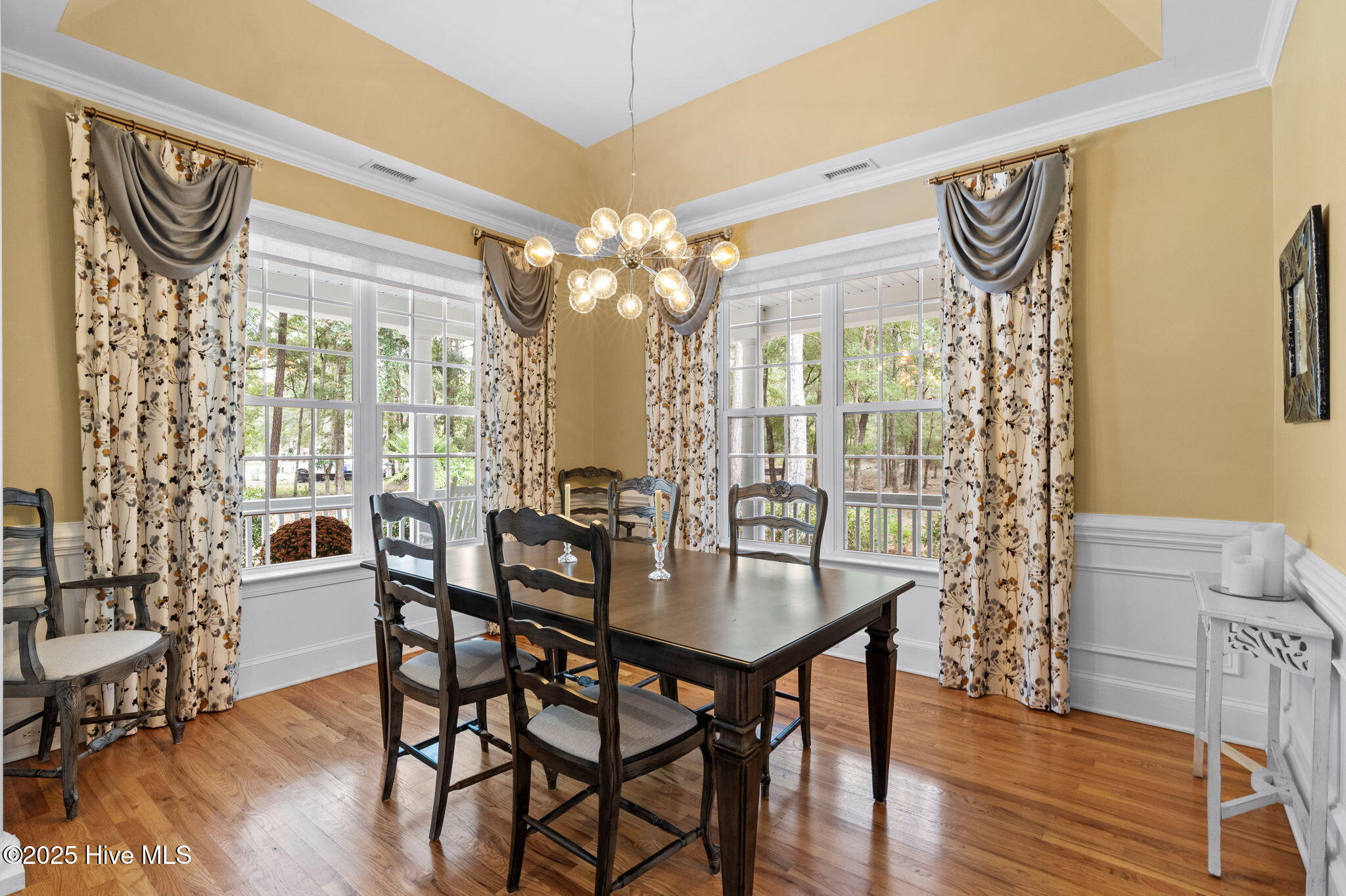 100535013 | Photo 18