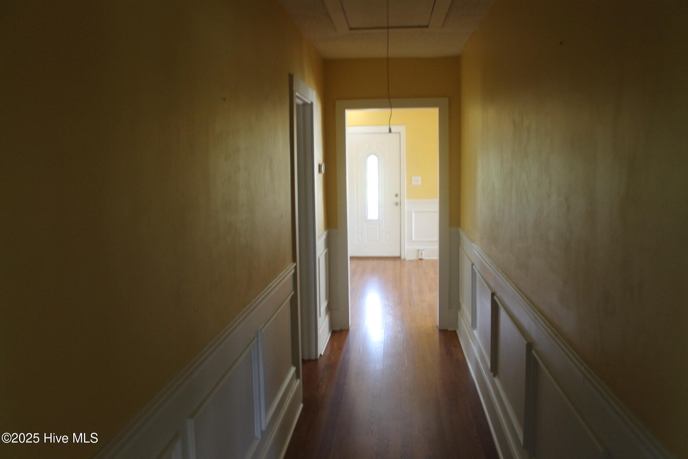 100535341 | Photo 23