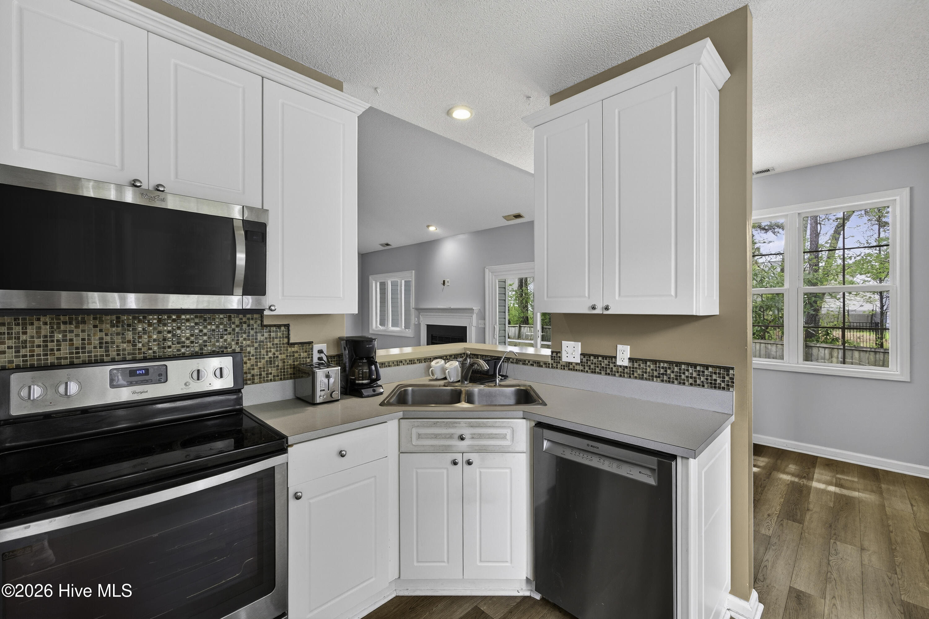 100565929 | Photo 26