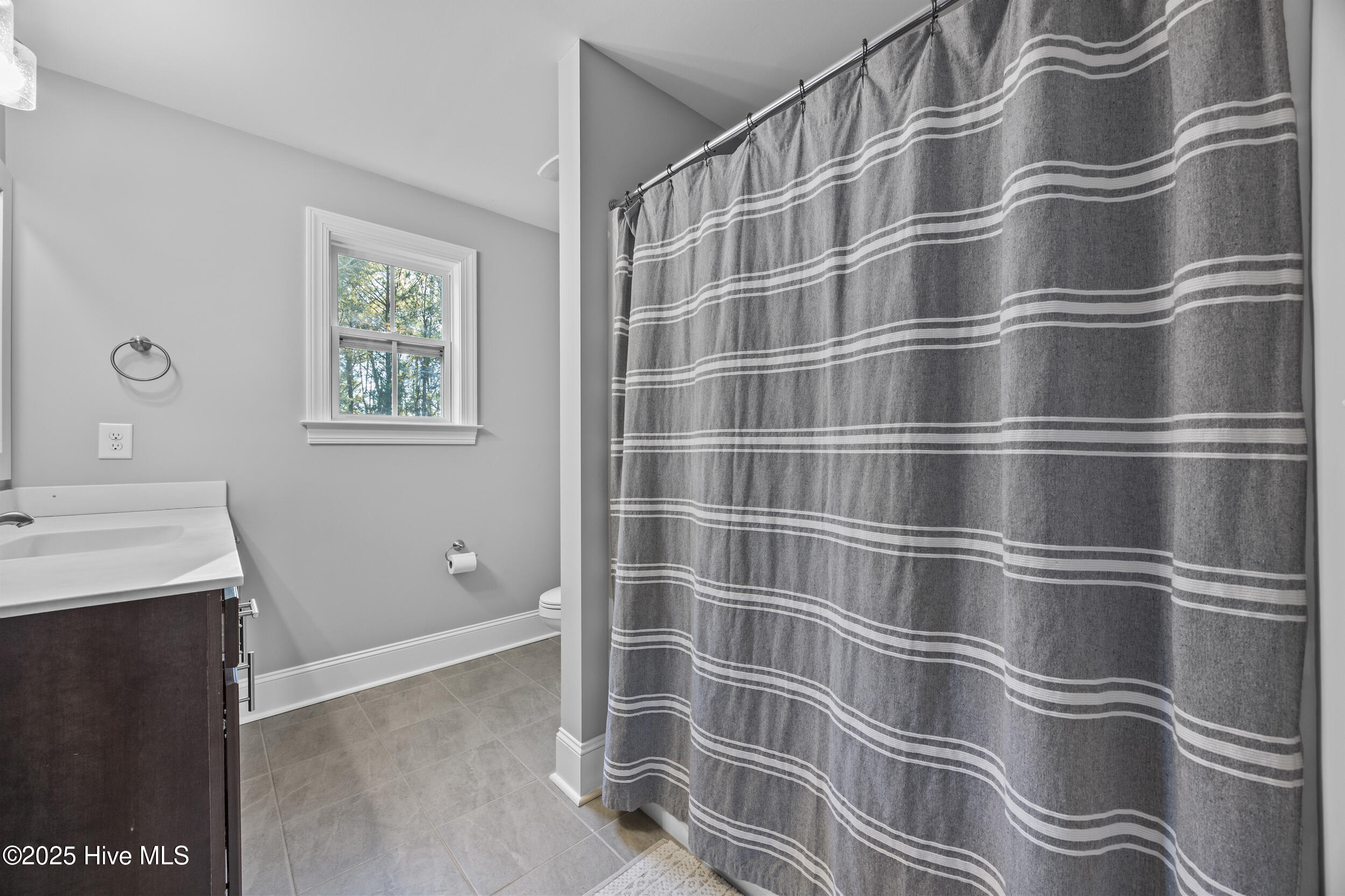 100545098 | Photo 29