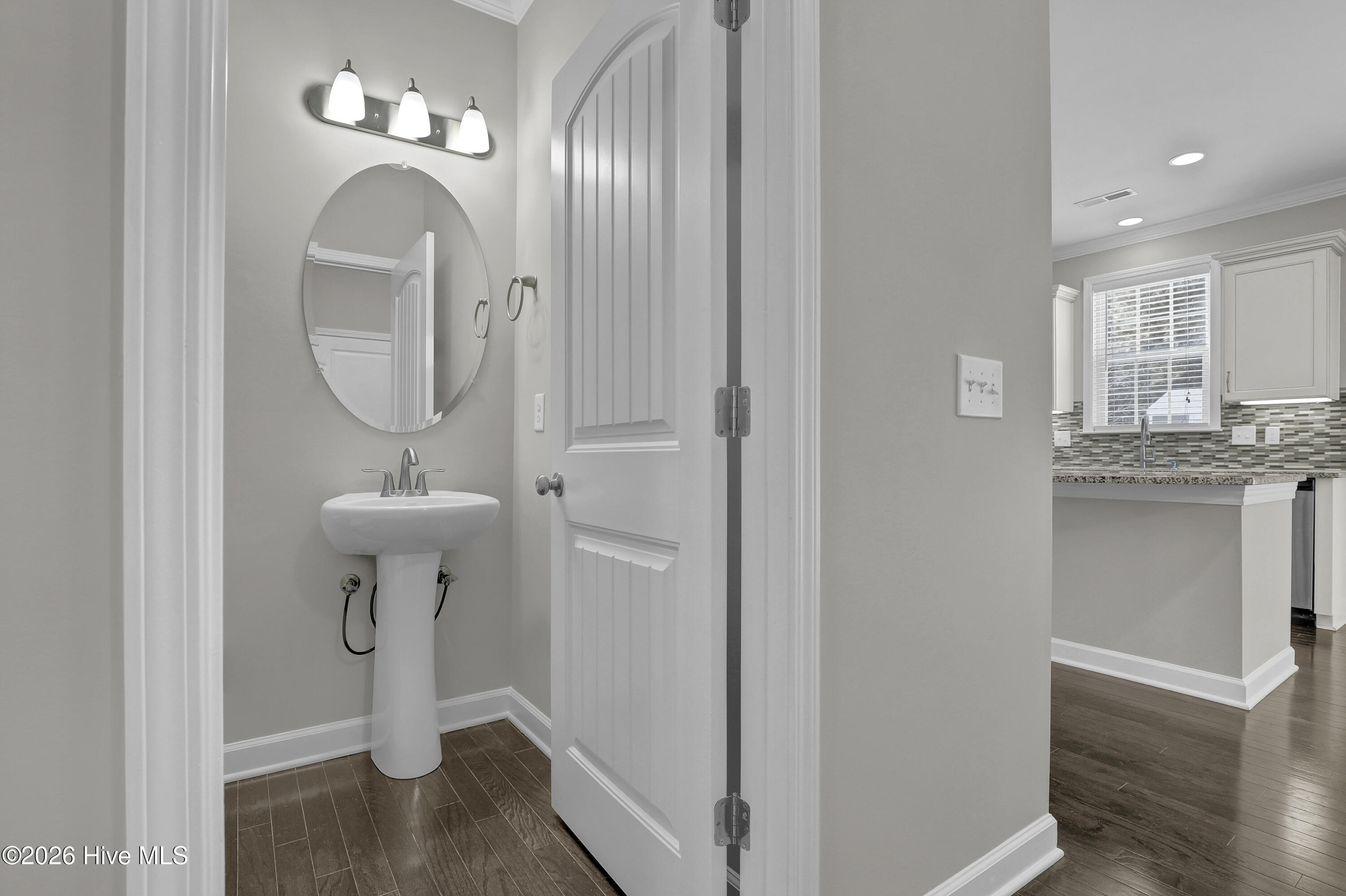 100556478 | Photo 19