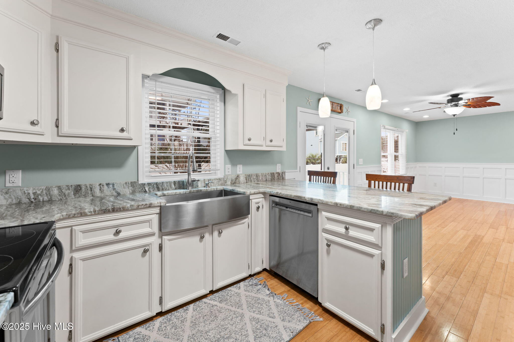 100544546 | Photo 23