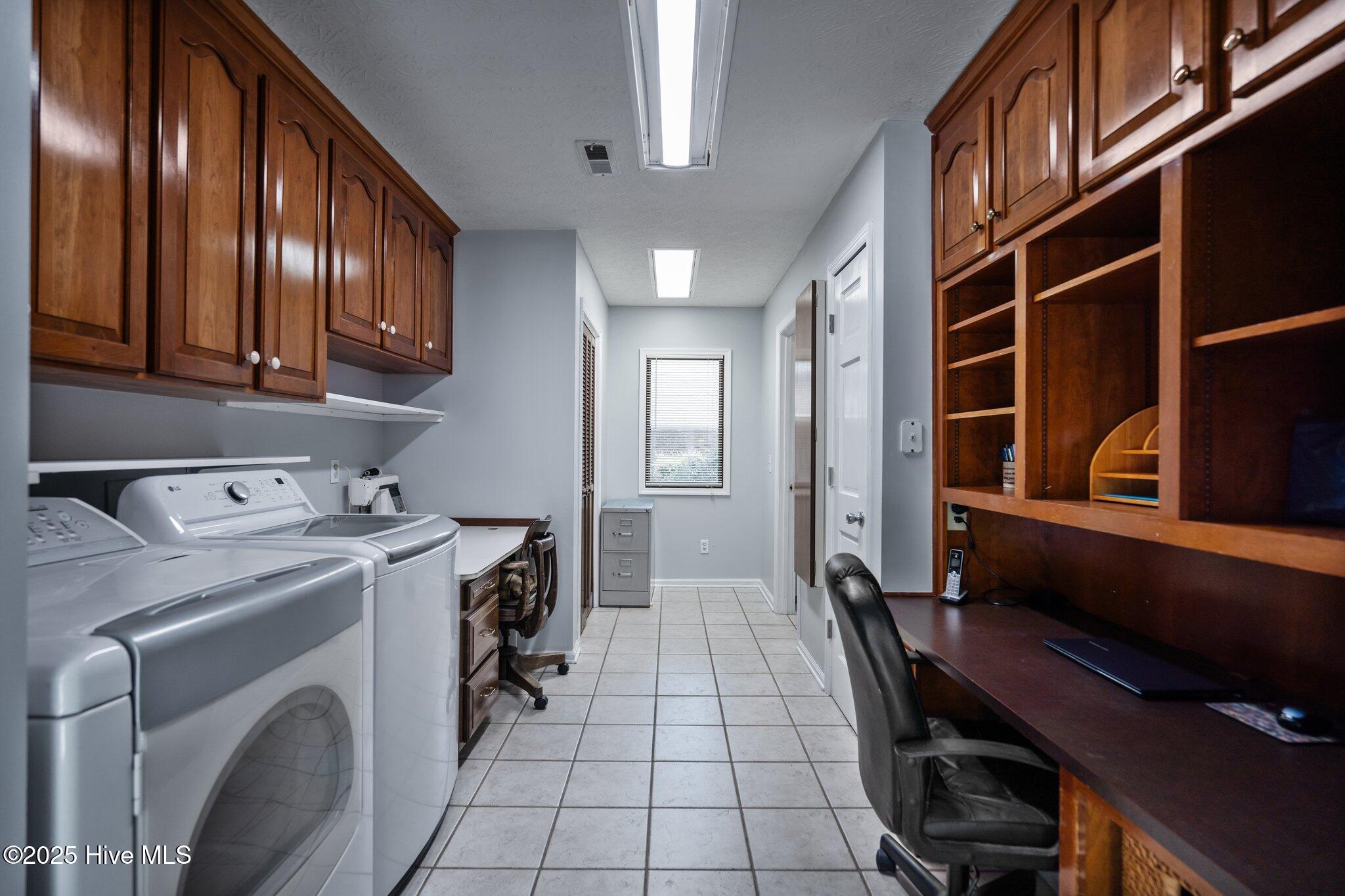 100524429 | Photo 62