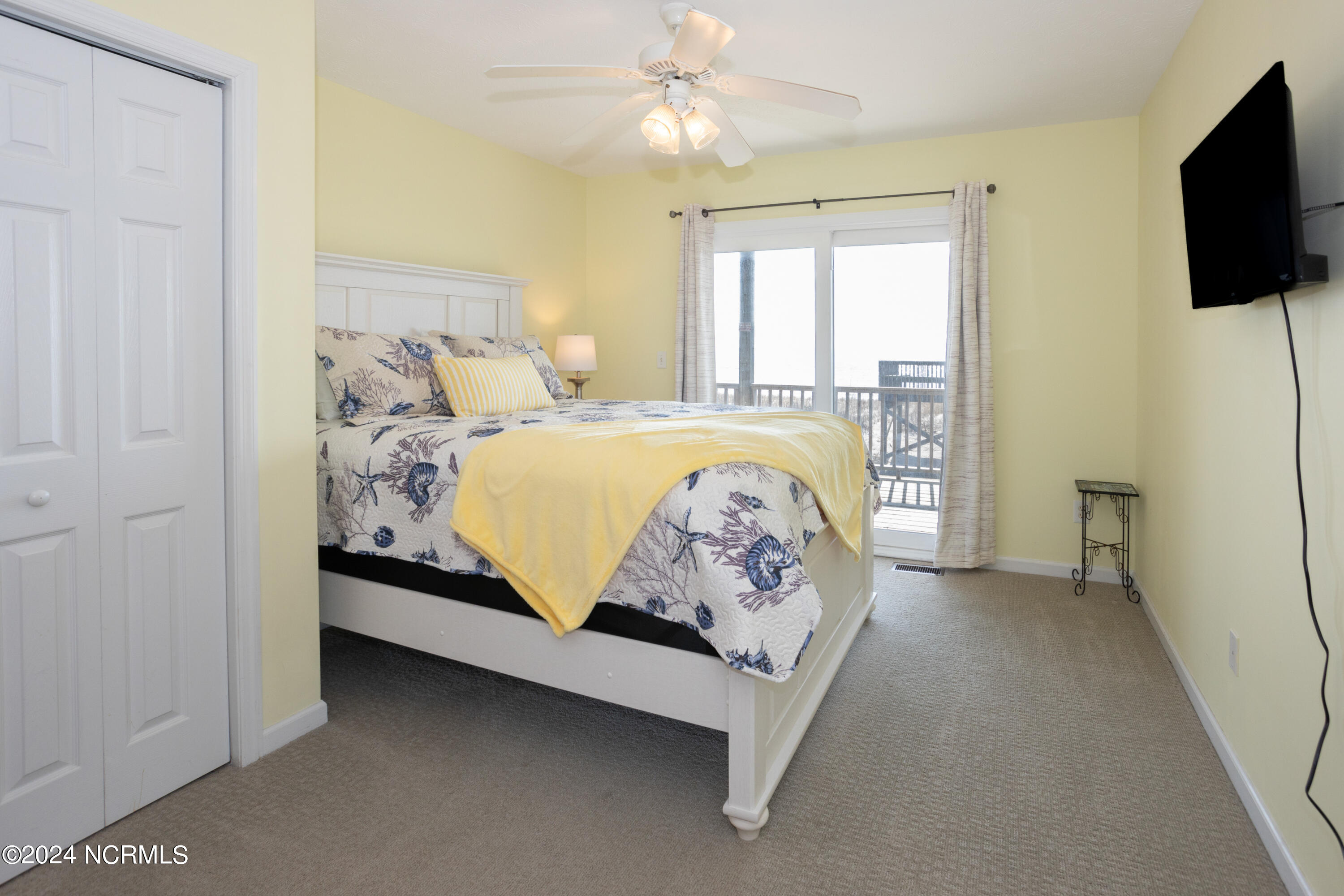 100569490 | Photo 17