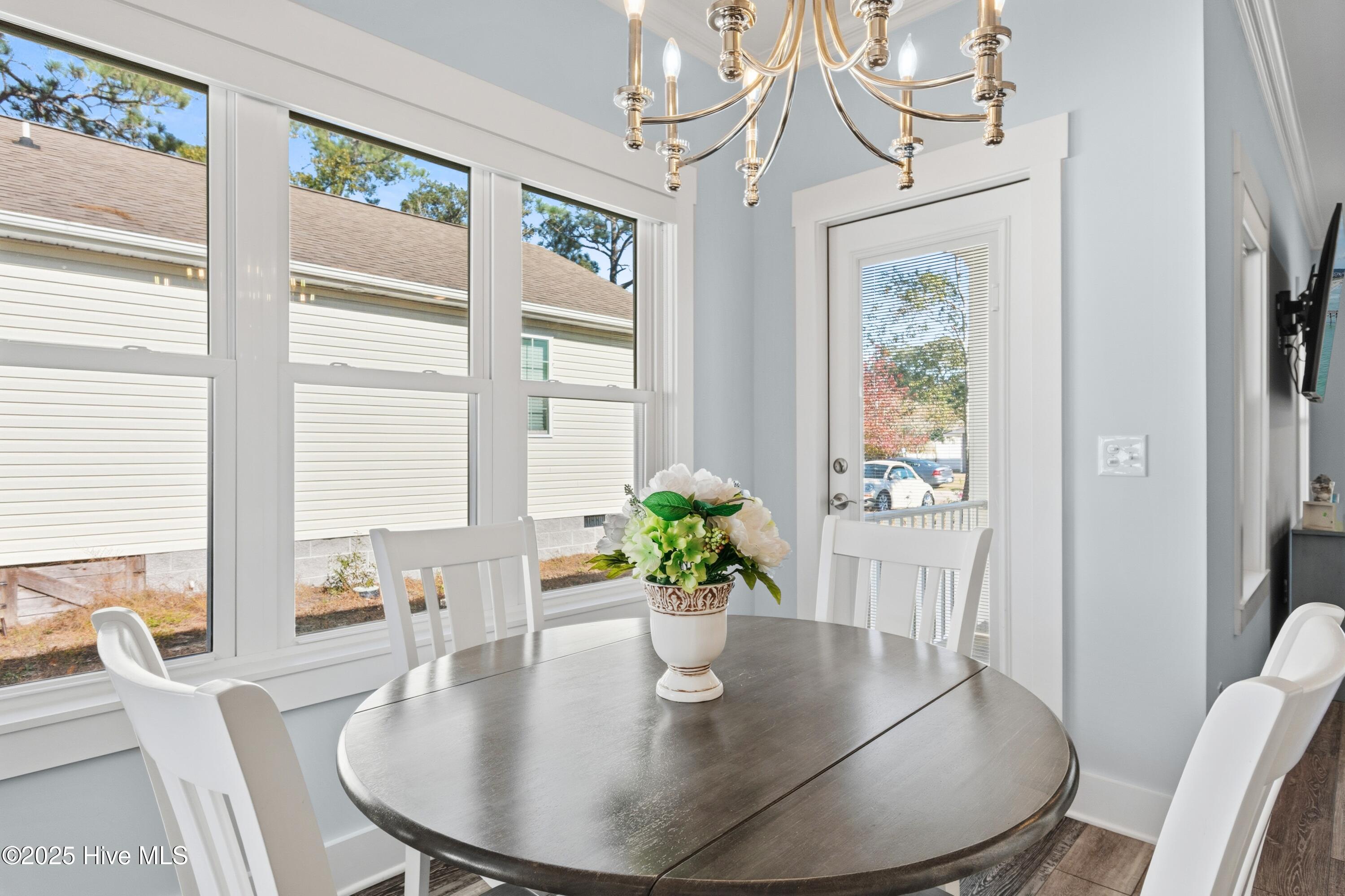 100542658 | Photo 15