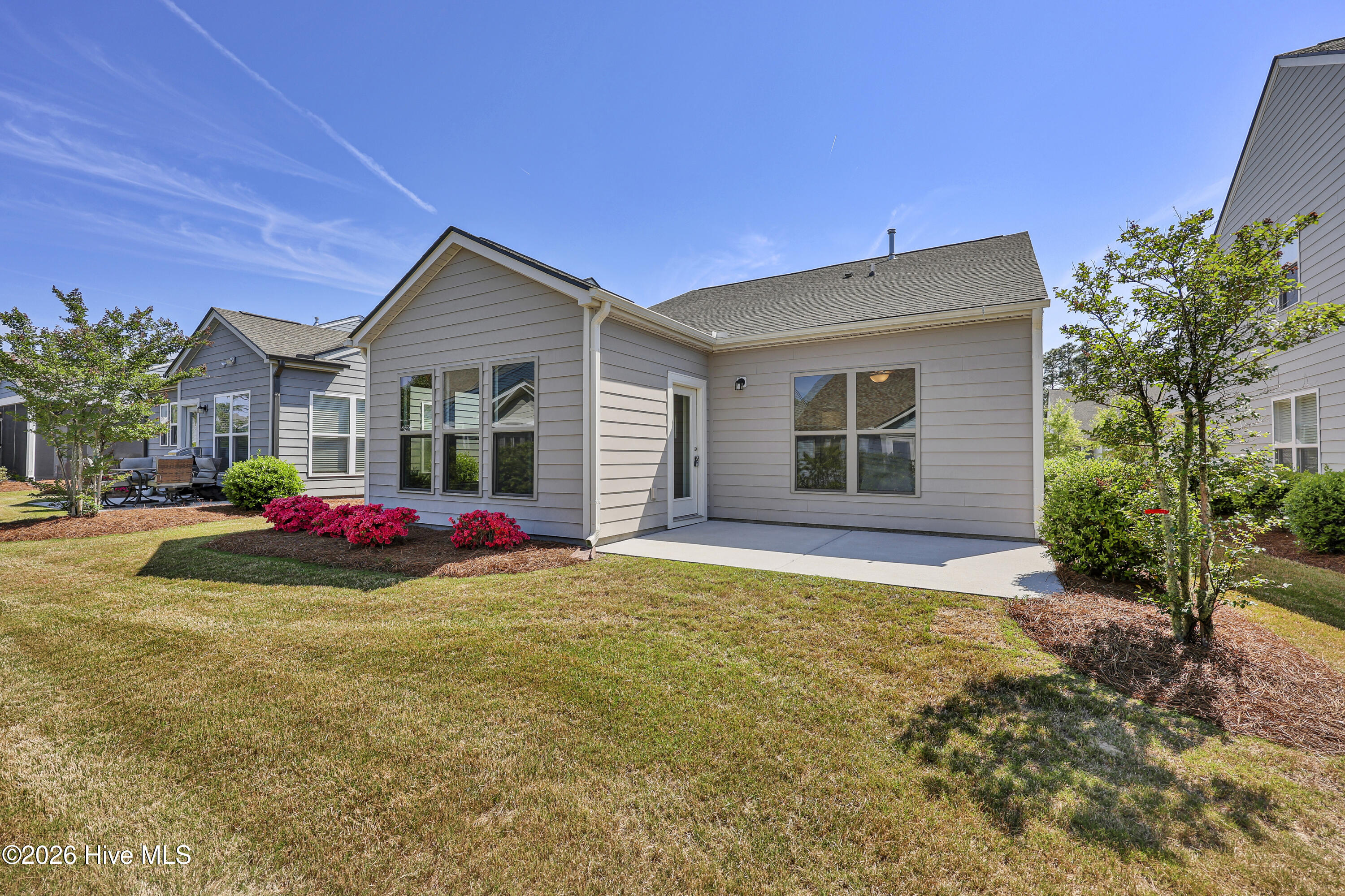 100567827 | Photo 29