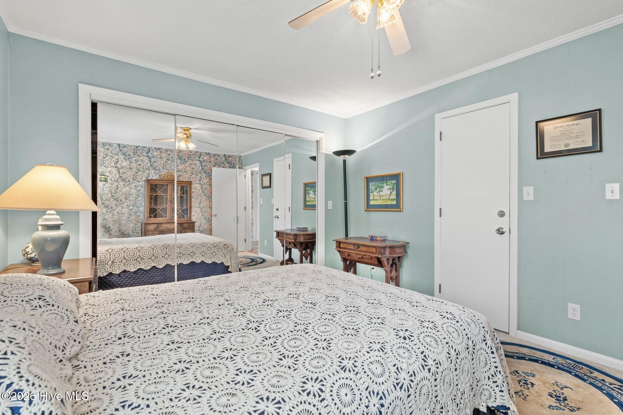 100561830 | Photo 17