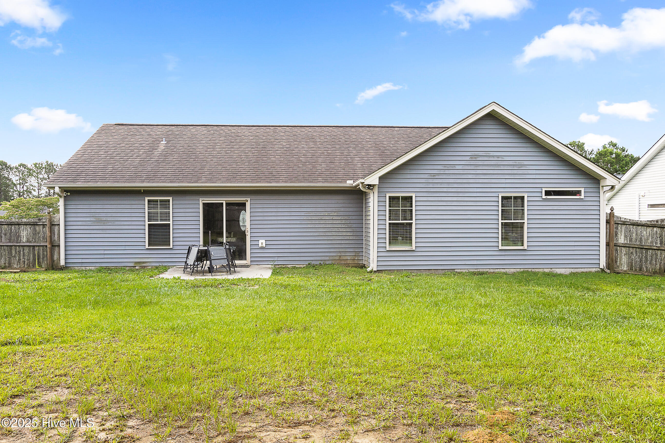 100567808 | Photo 21