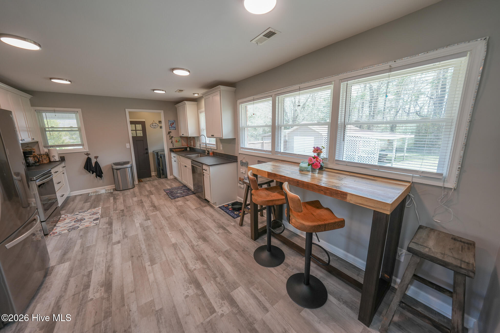 100558705 | Photo 16