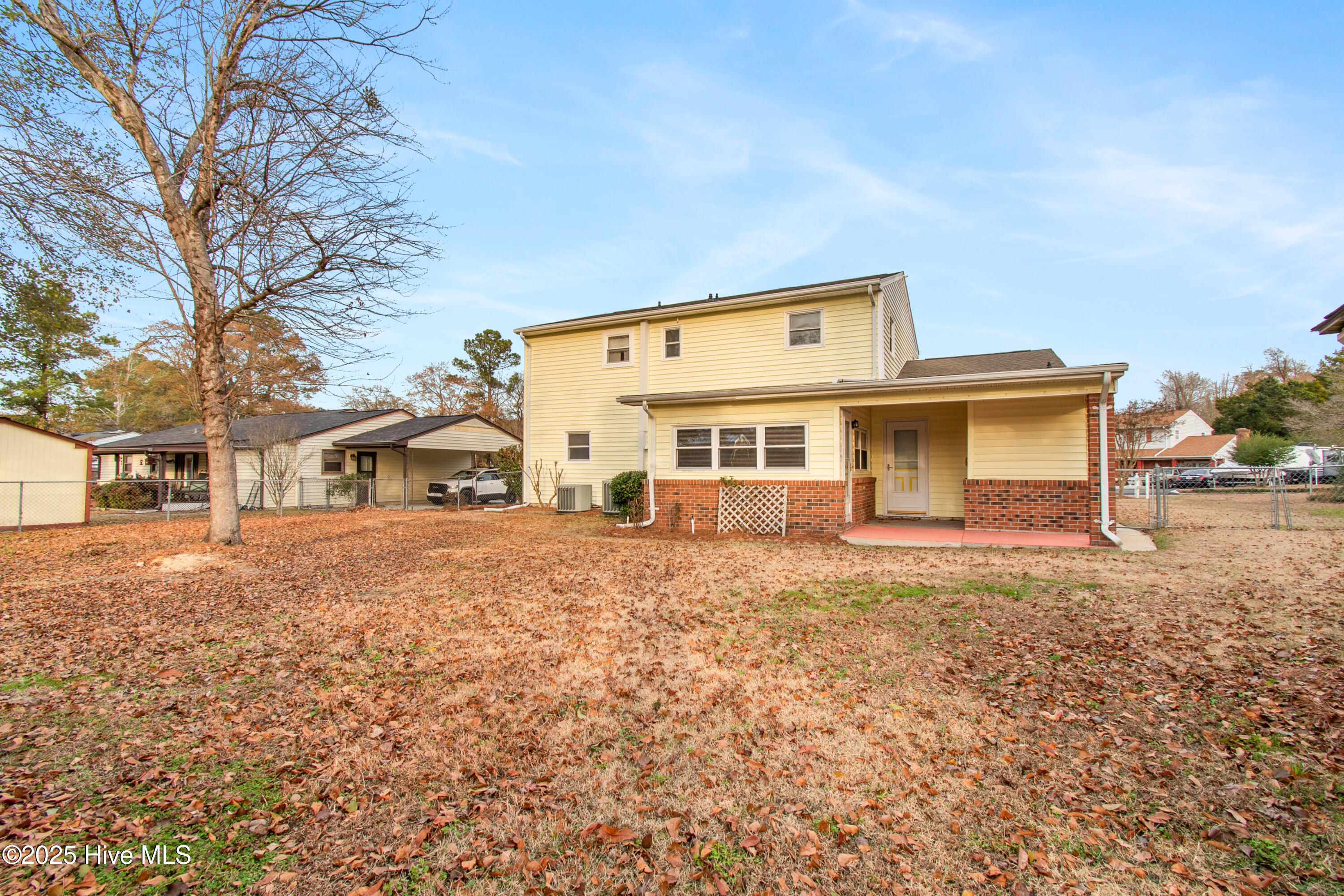 100538072 | Photo 30