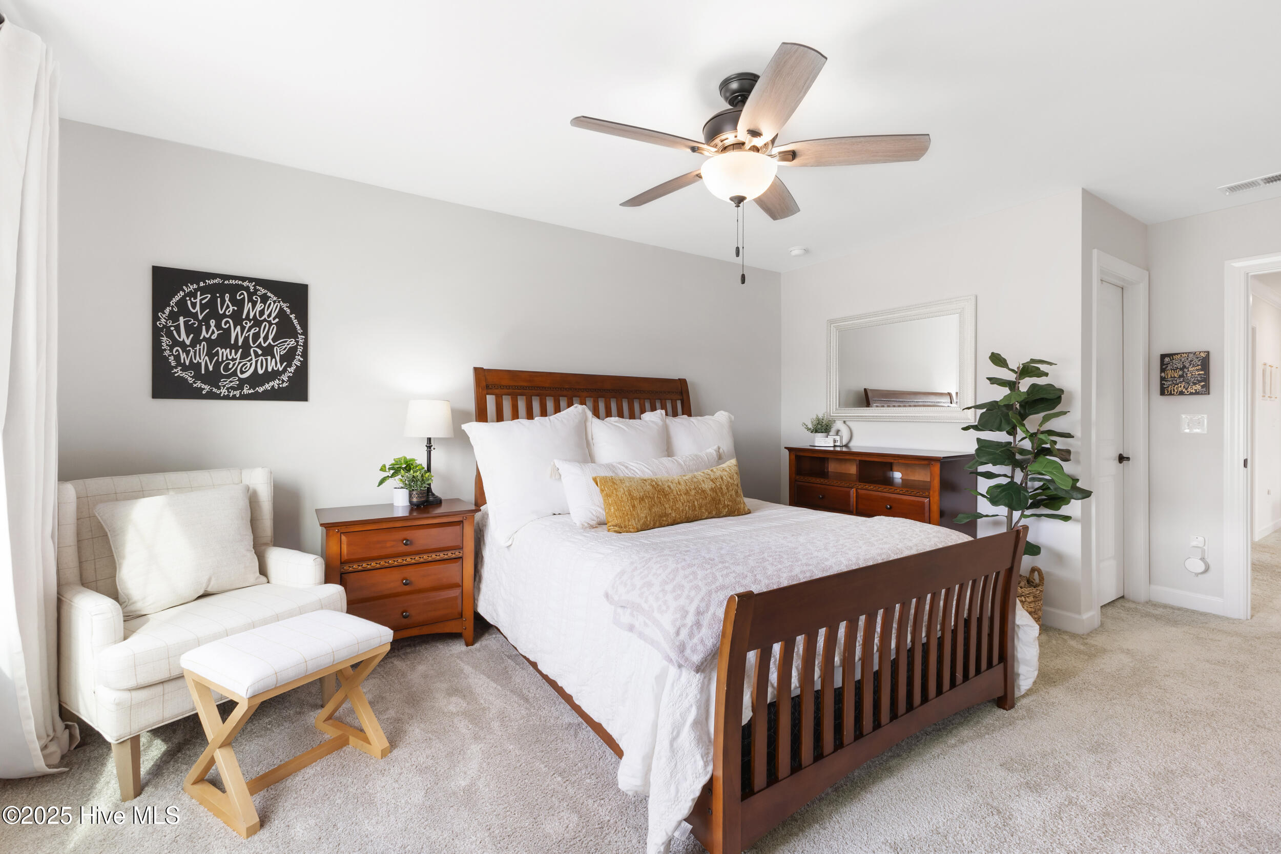 100546095 | Photo 49