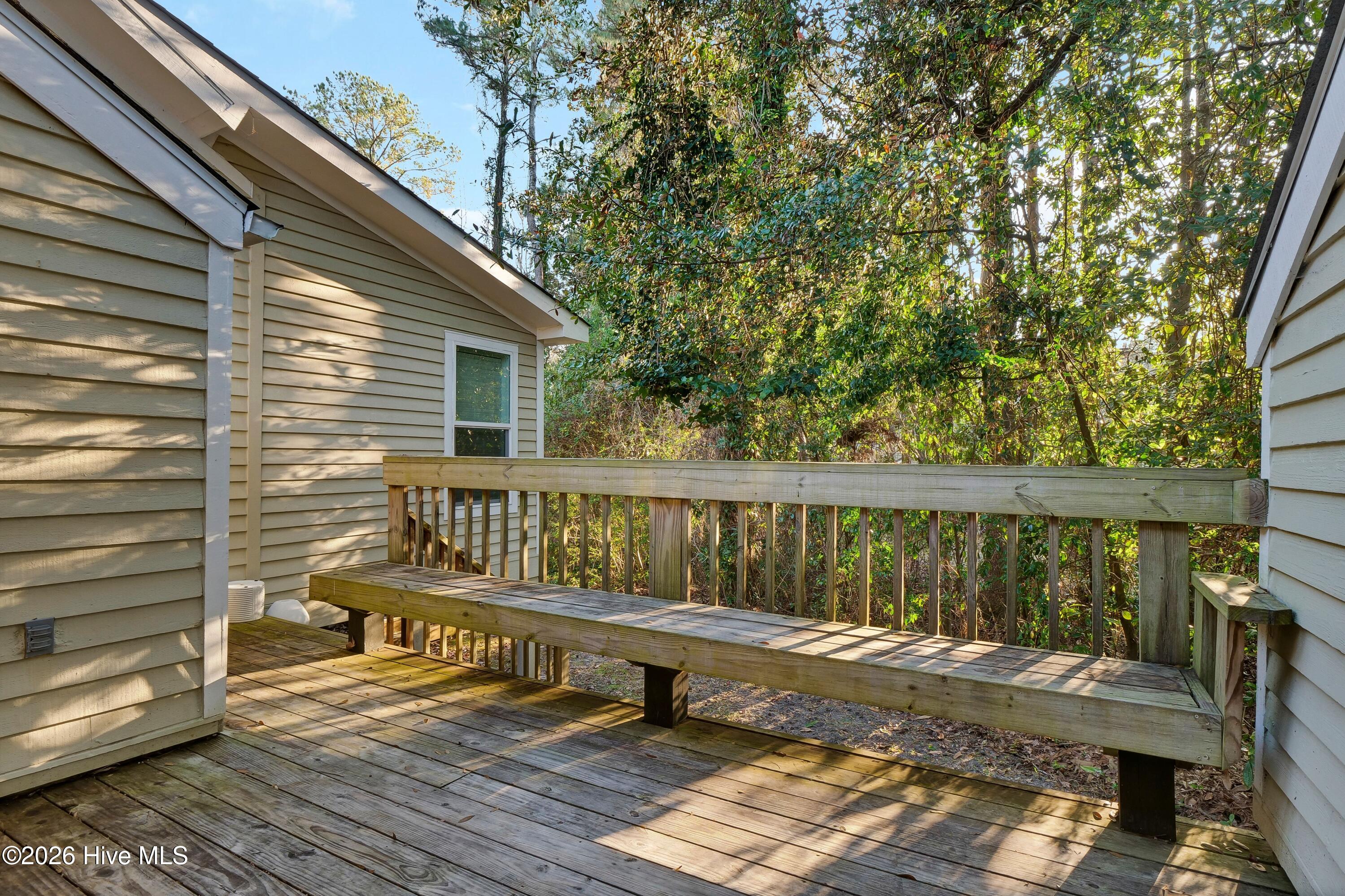 100549368 | Photo 25