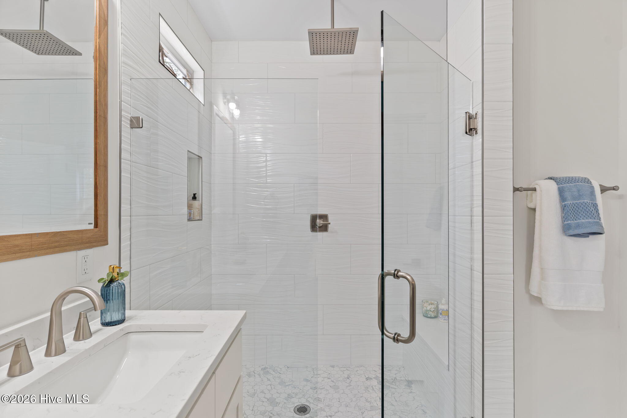 100558259 | Photo 19