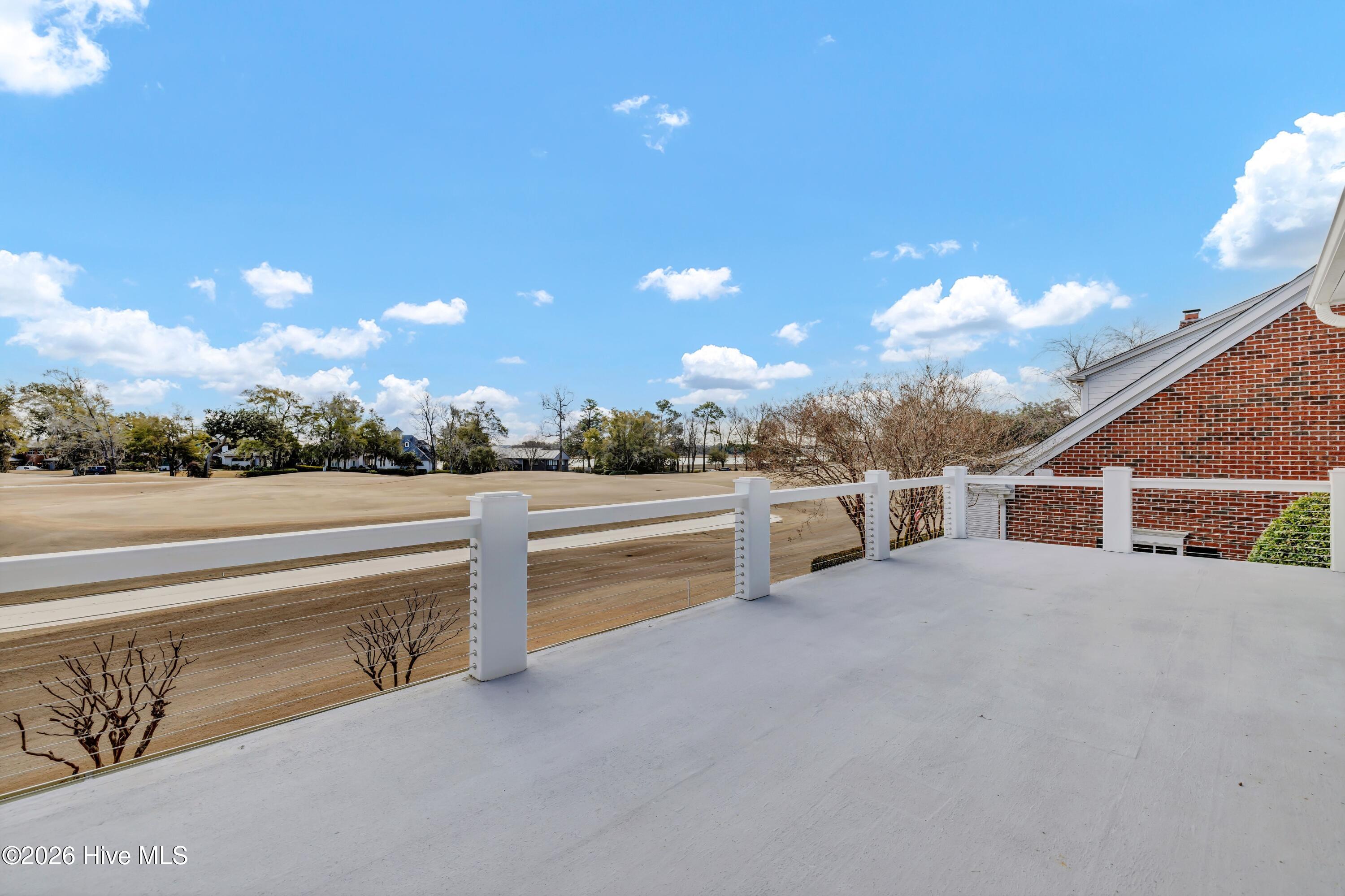 100552340 | Photo 30