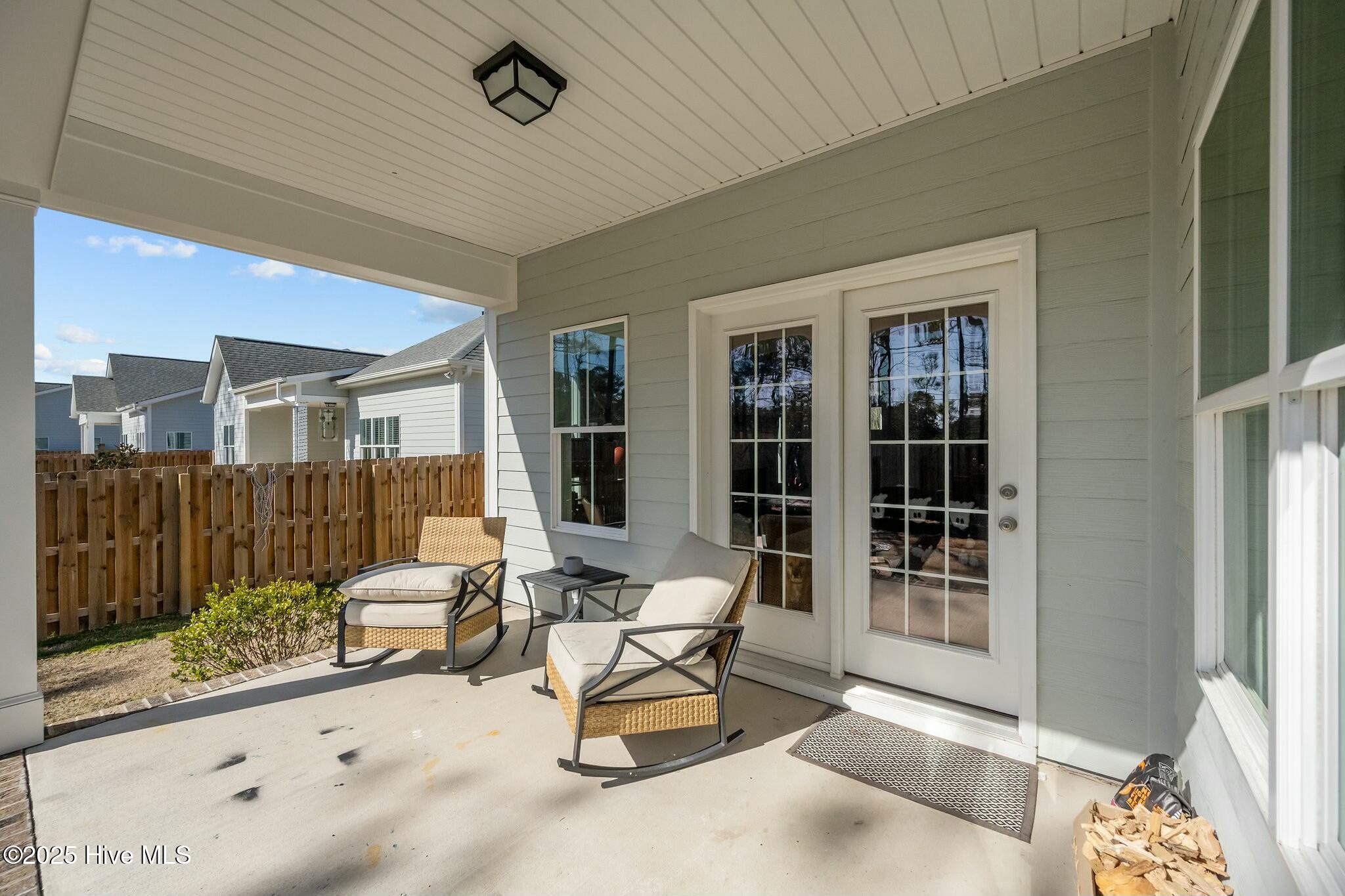 100558663 | Photo 36