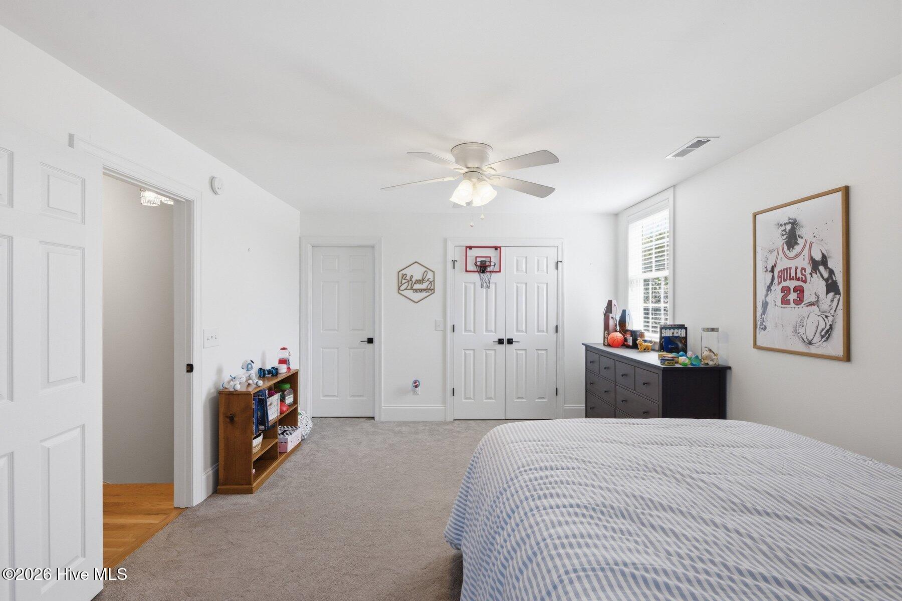 100564034 | Photo 31