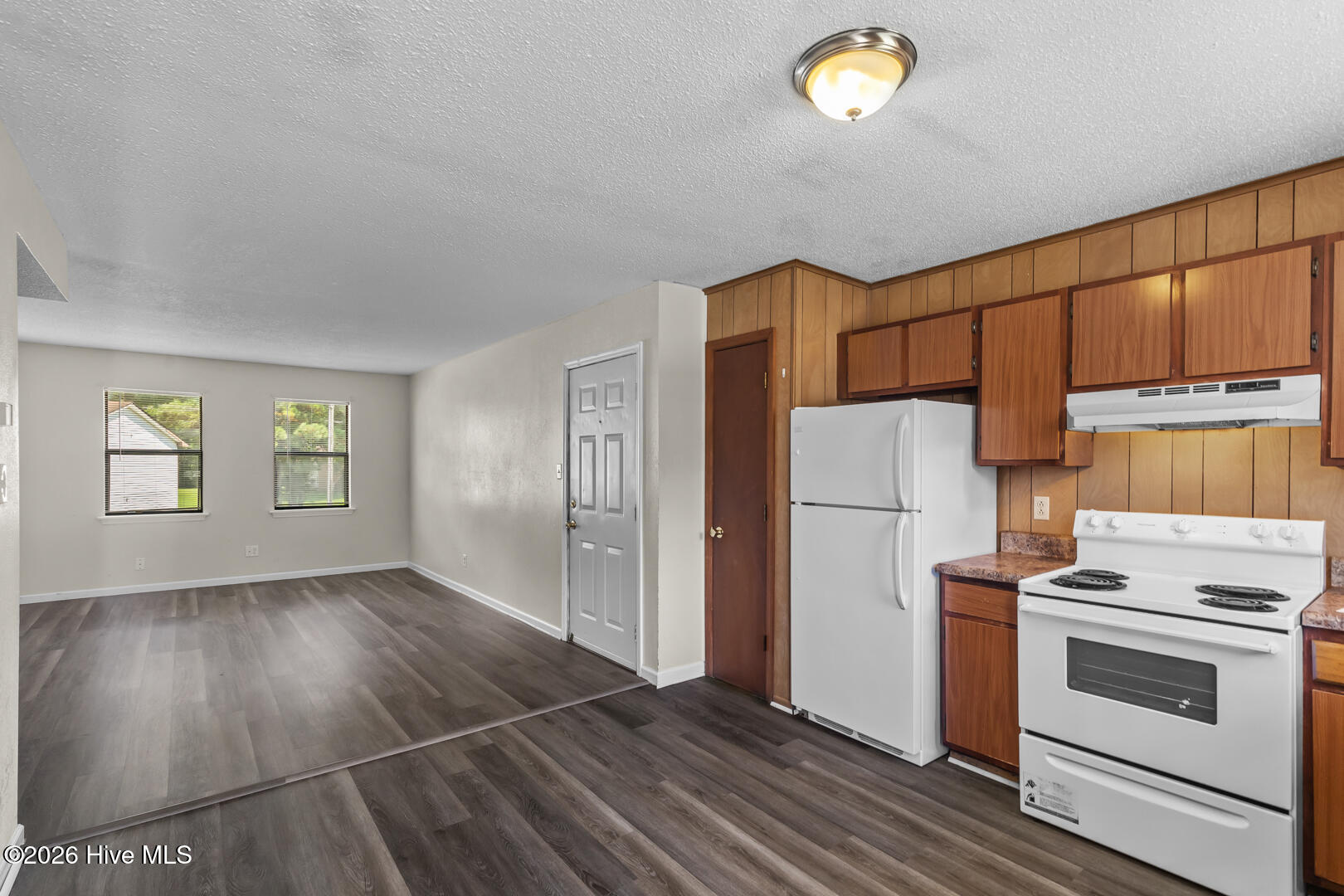 100550796 | Photo 32