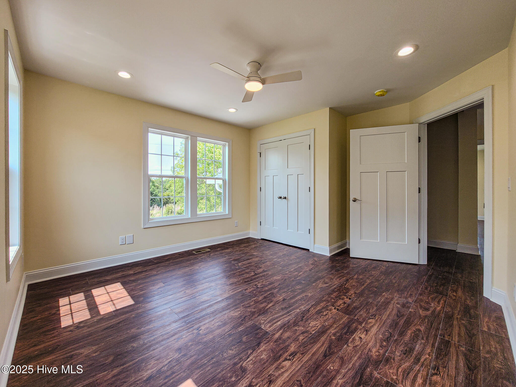 100511254 | Photo 18