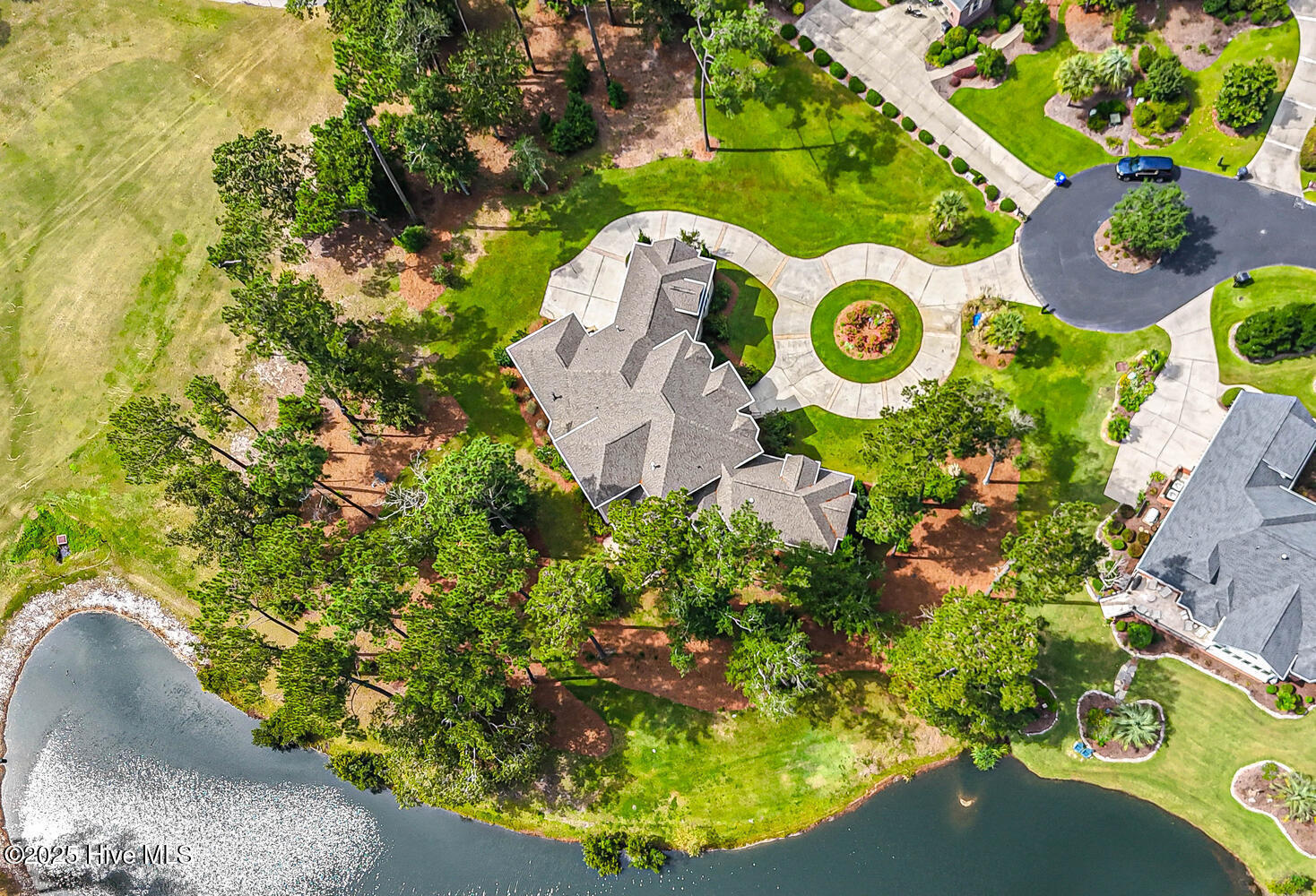 100534571 | Photo 114