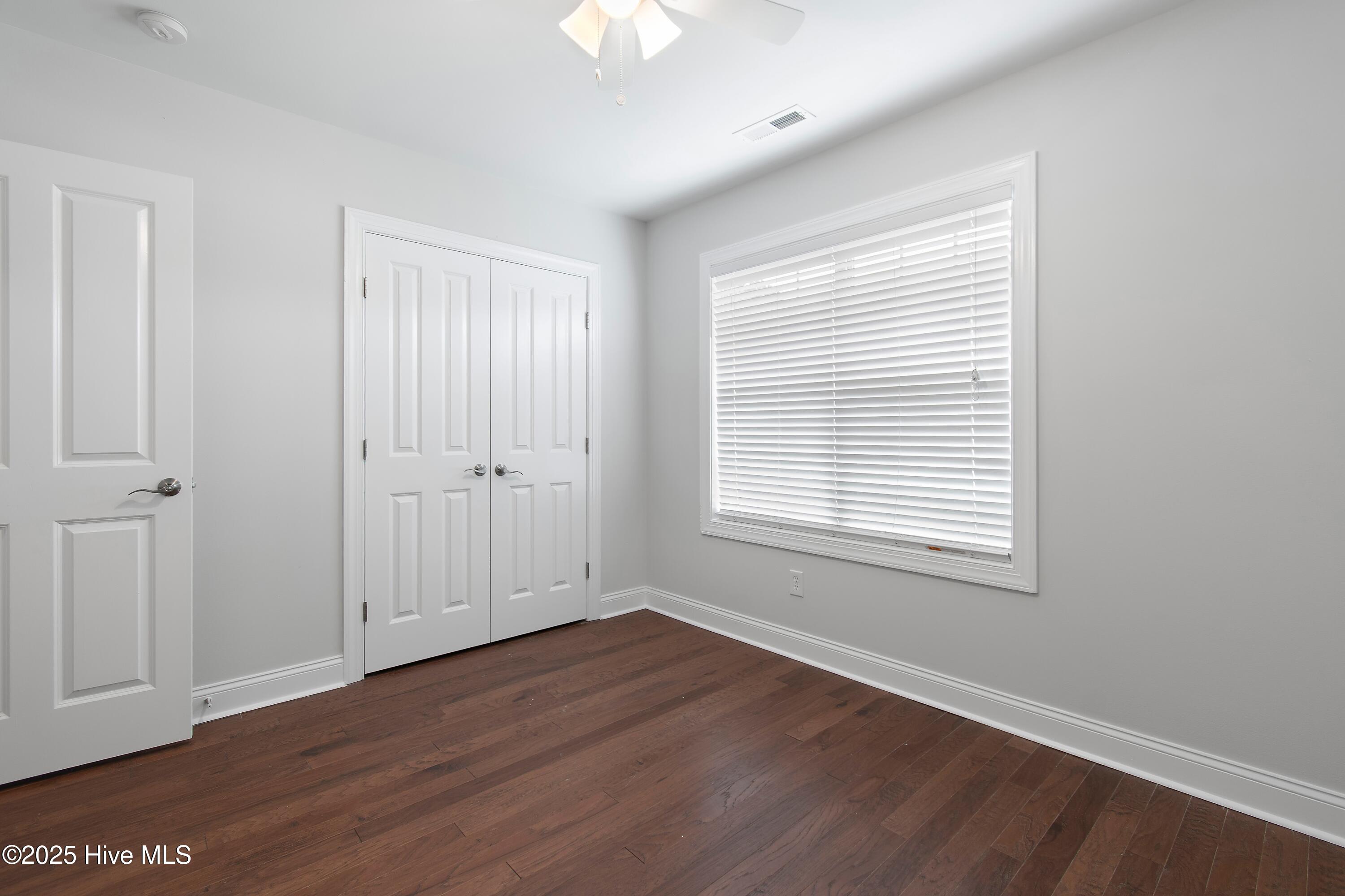 100527568 | Photo 28