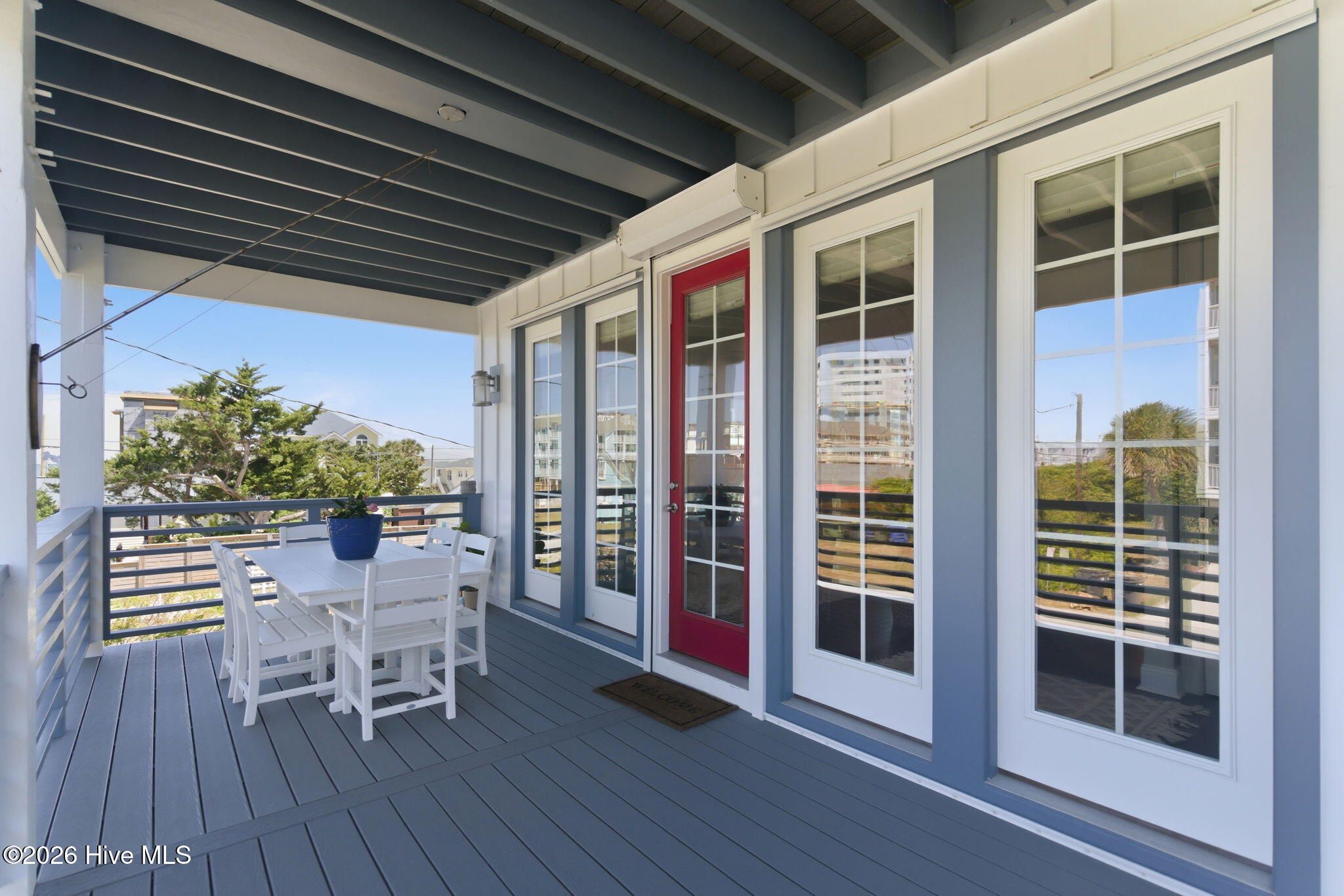 100570056 | Photo 21