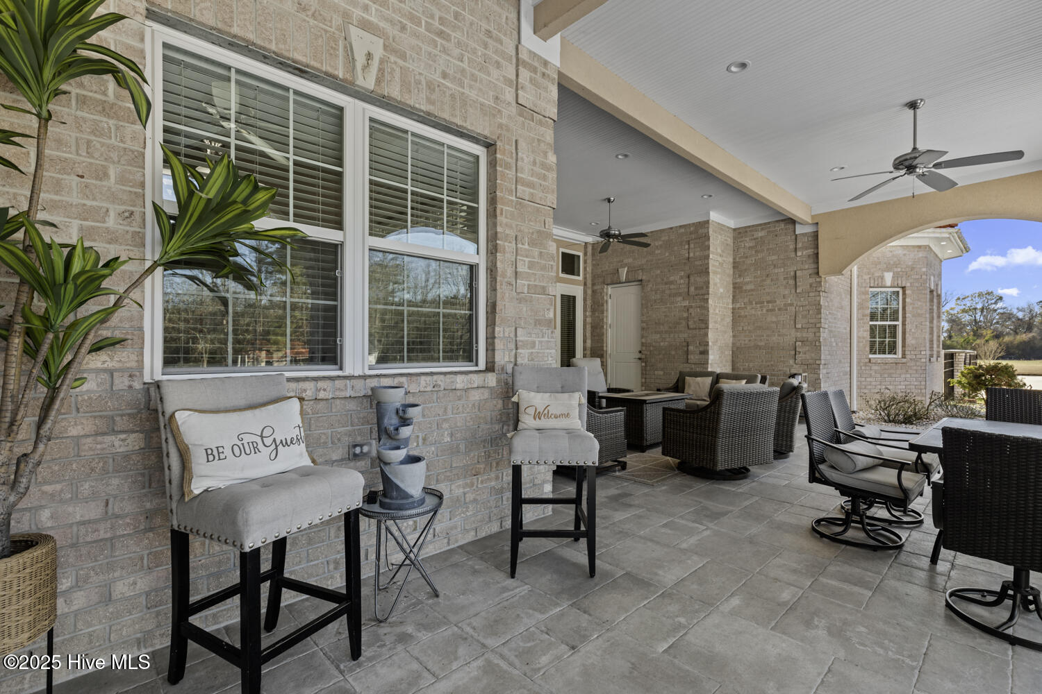 100546022 | Photo 68