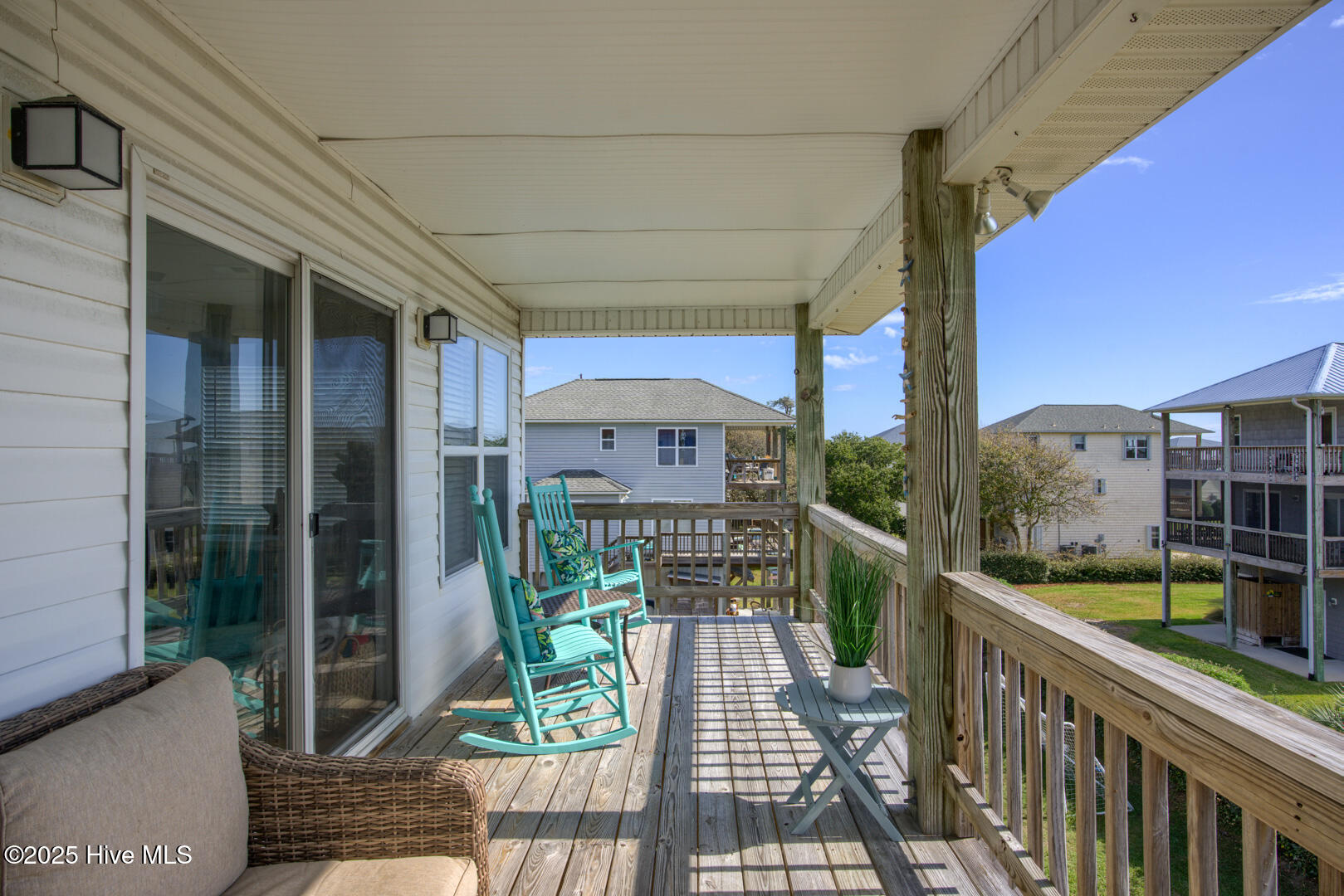 100535257 | Photo 55