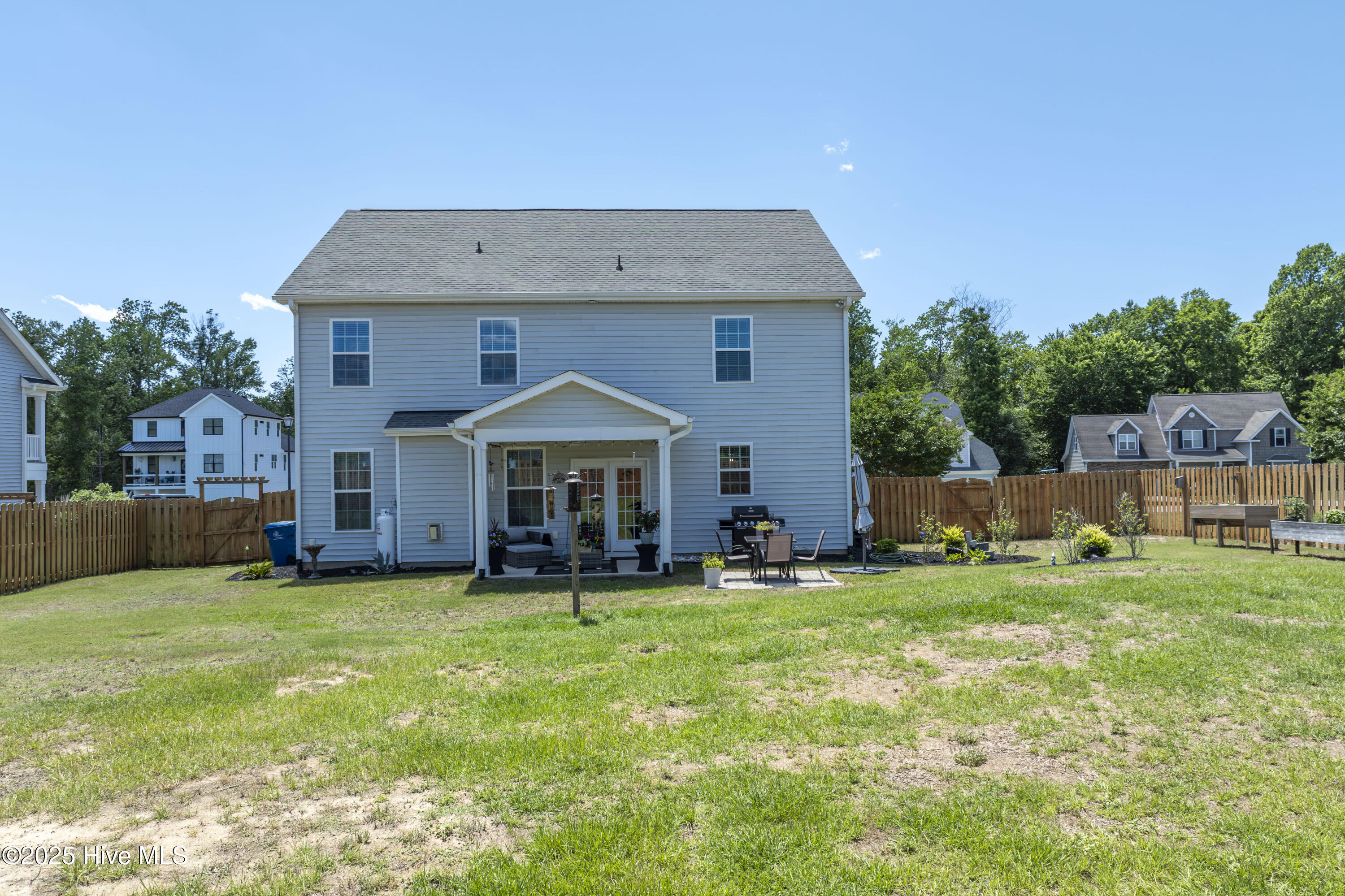 100509634 | Photo 48