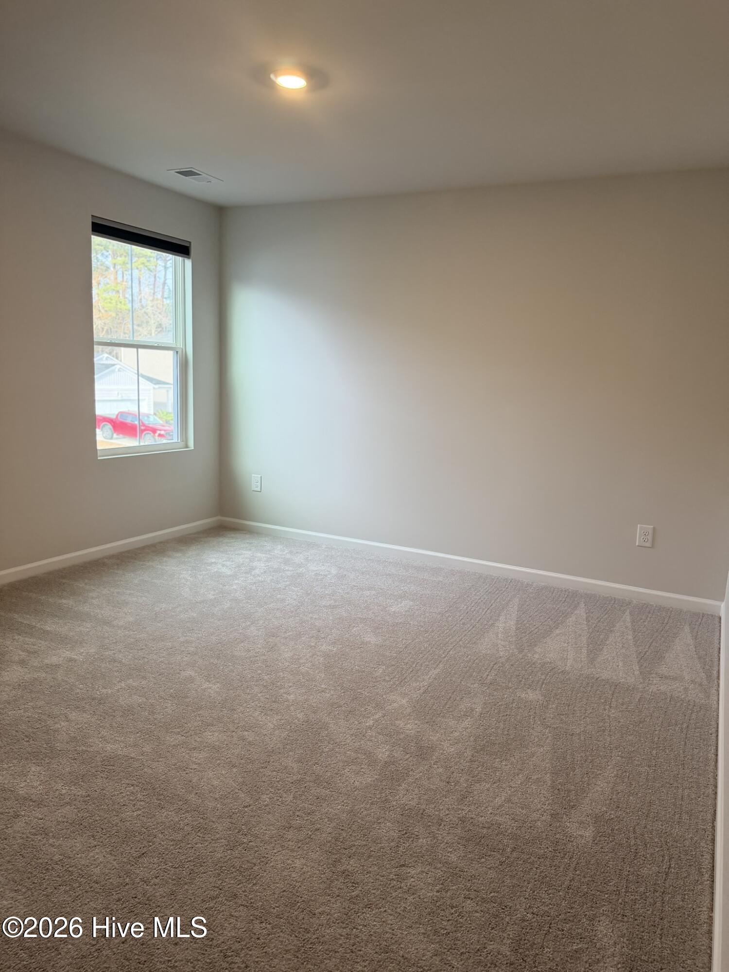 100557384 | Photo 16