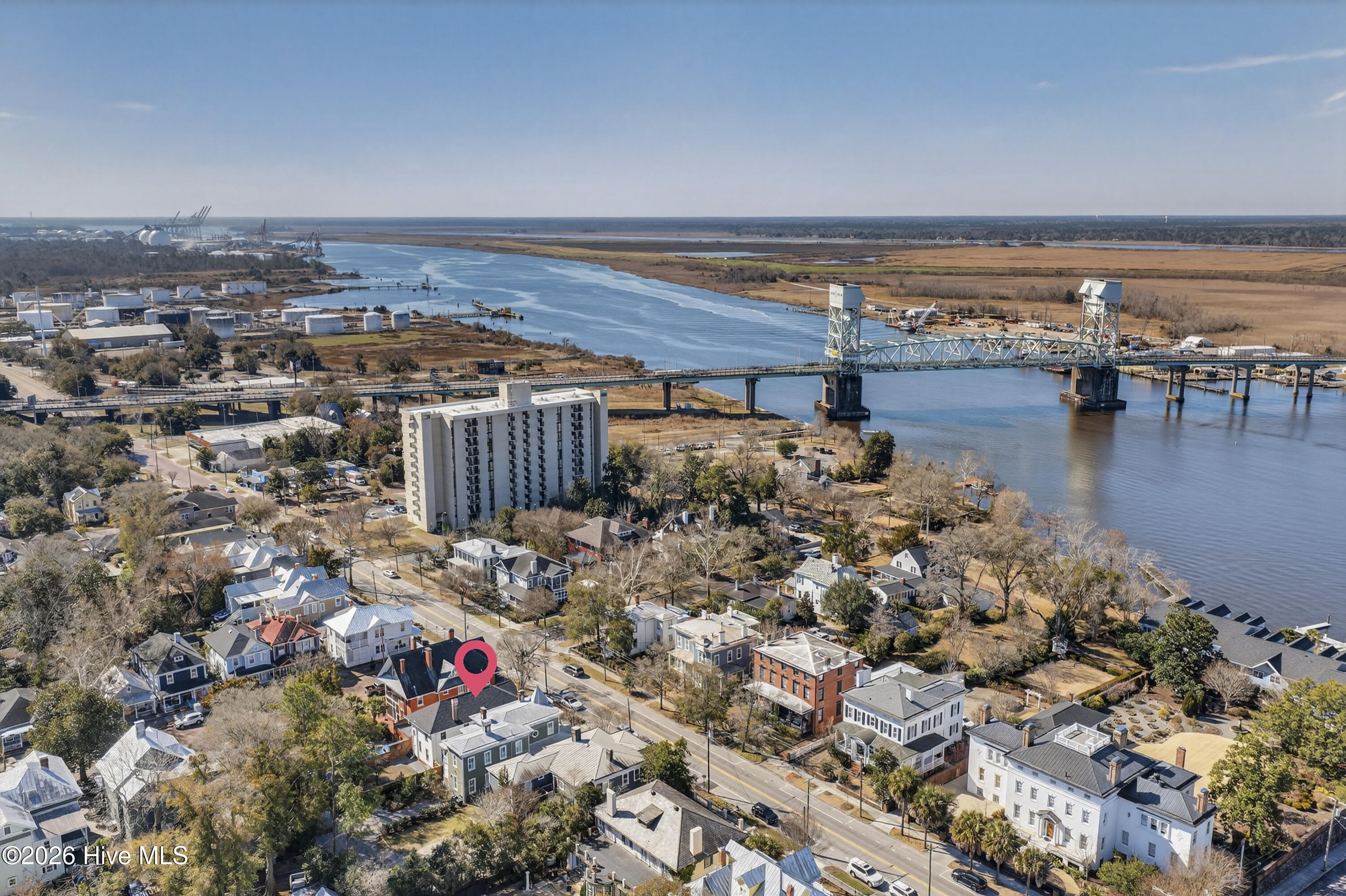 100555713 | Photo 64