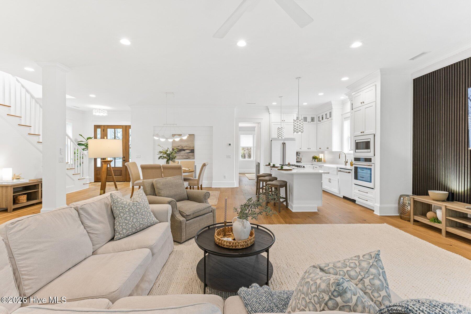 100554015 | Photo 17