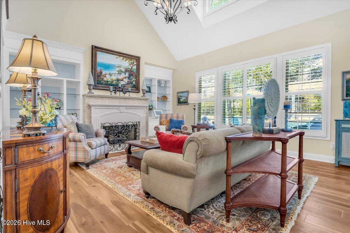 100567087 | Photo 13