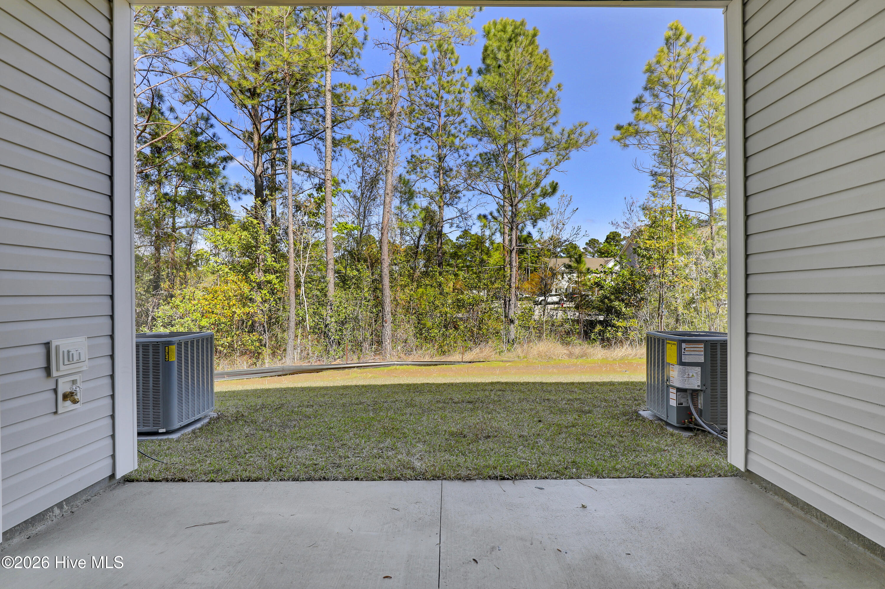 100537571 | Photo 24