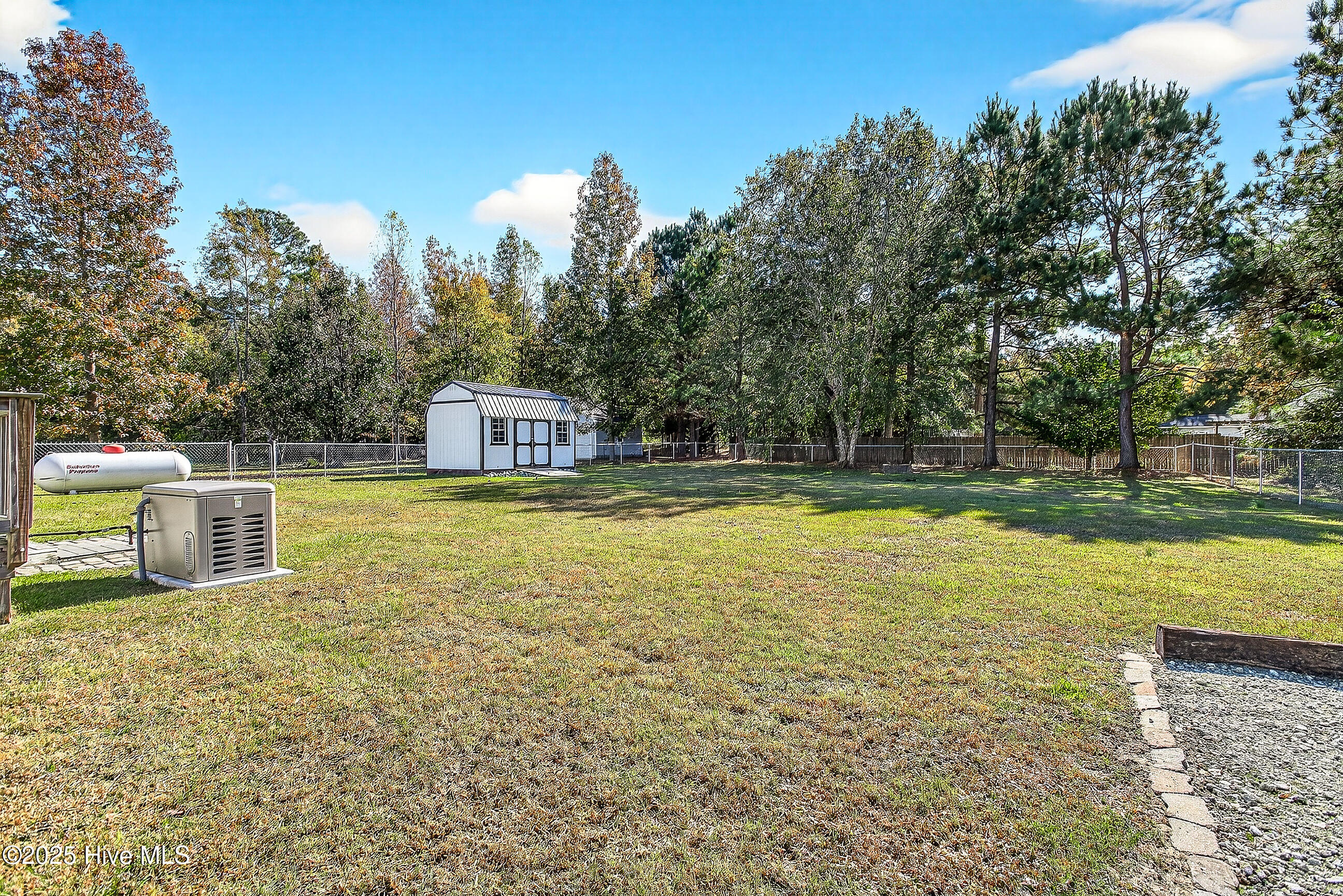 100540052 | Photo 32