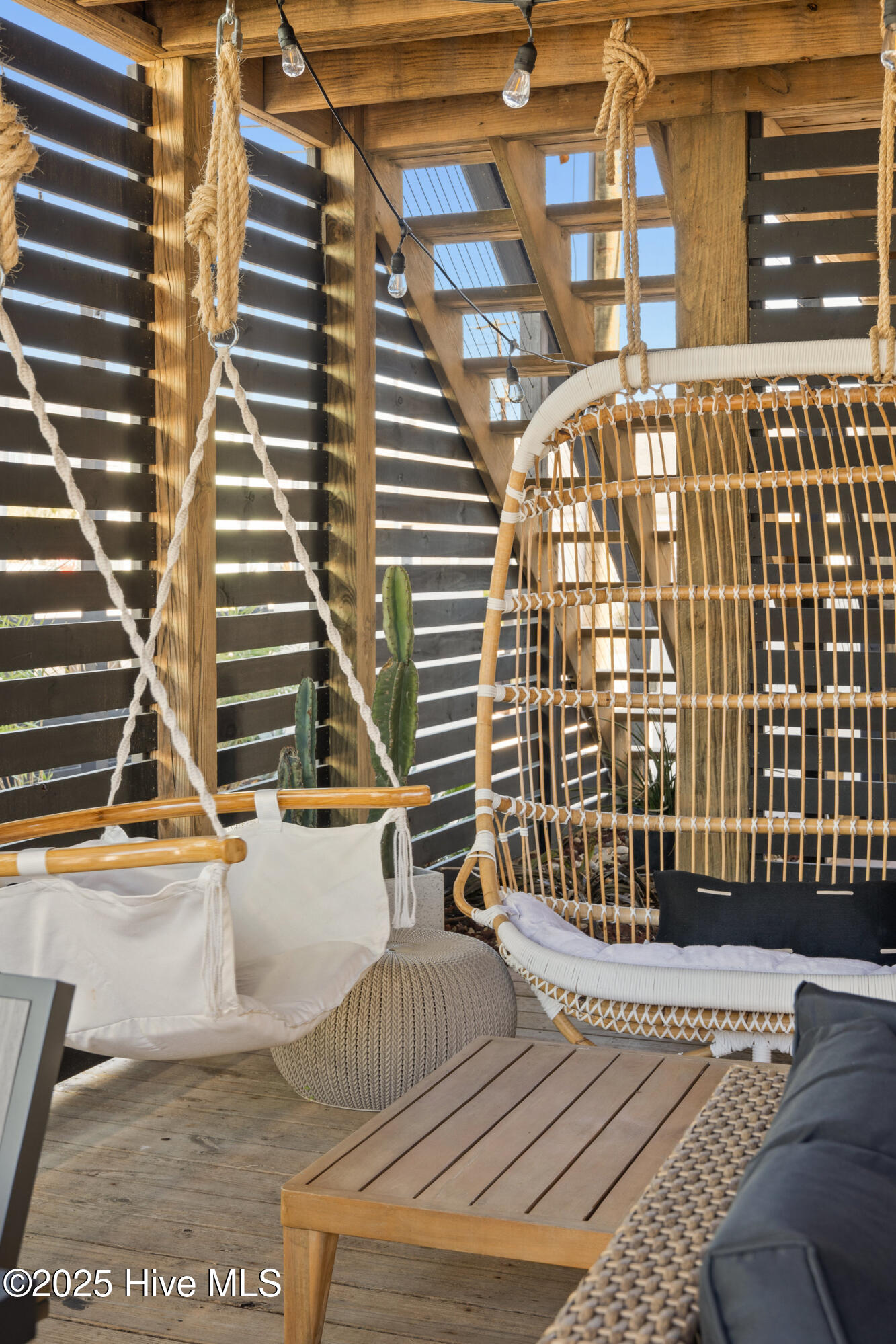 100540595 | Photo 45