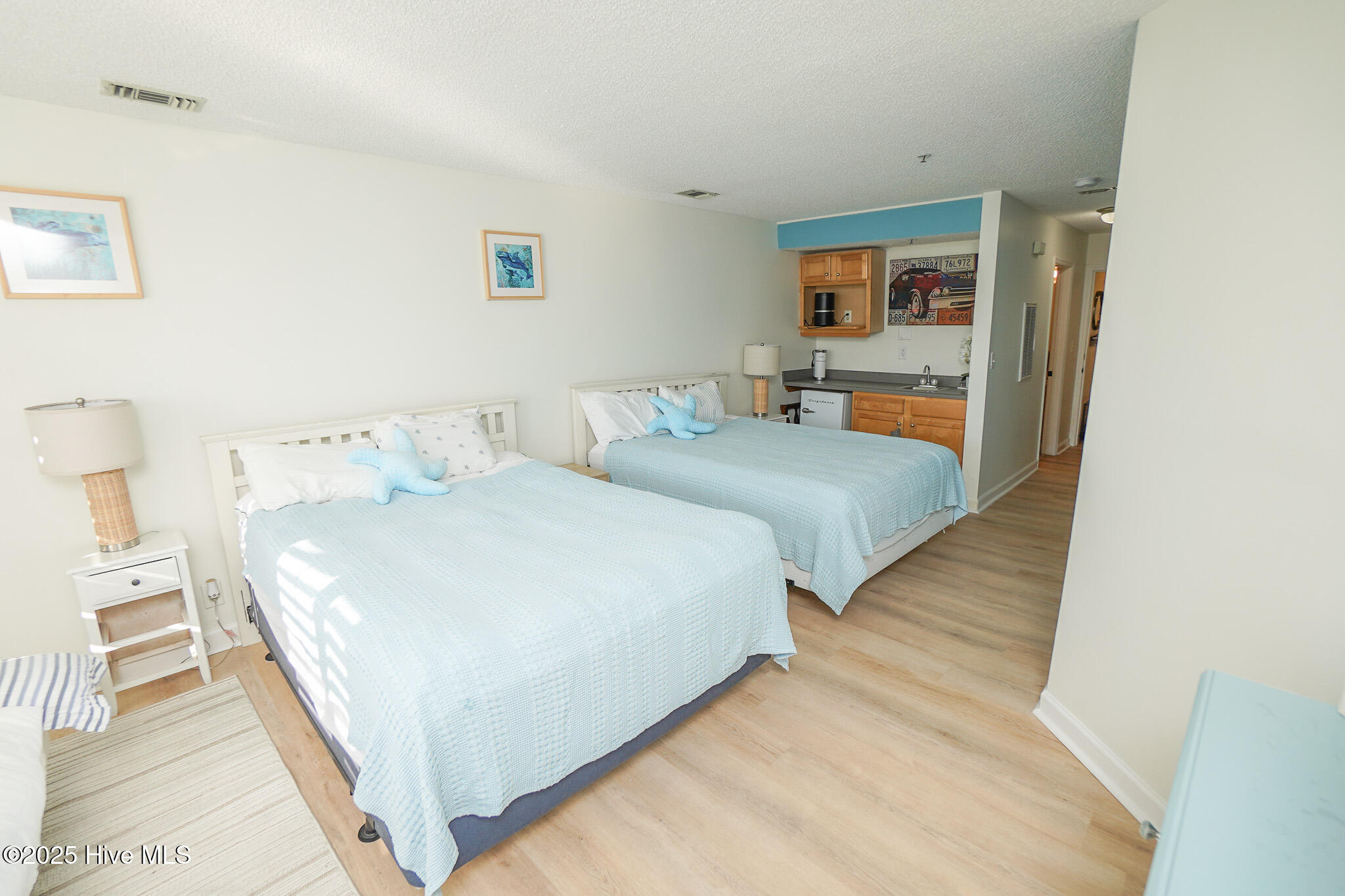 100535183 | Photo 17